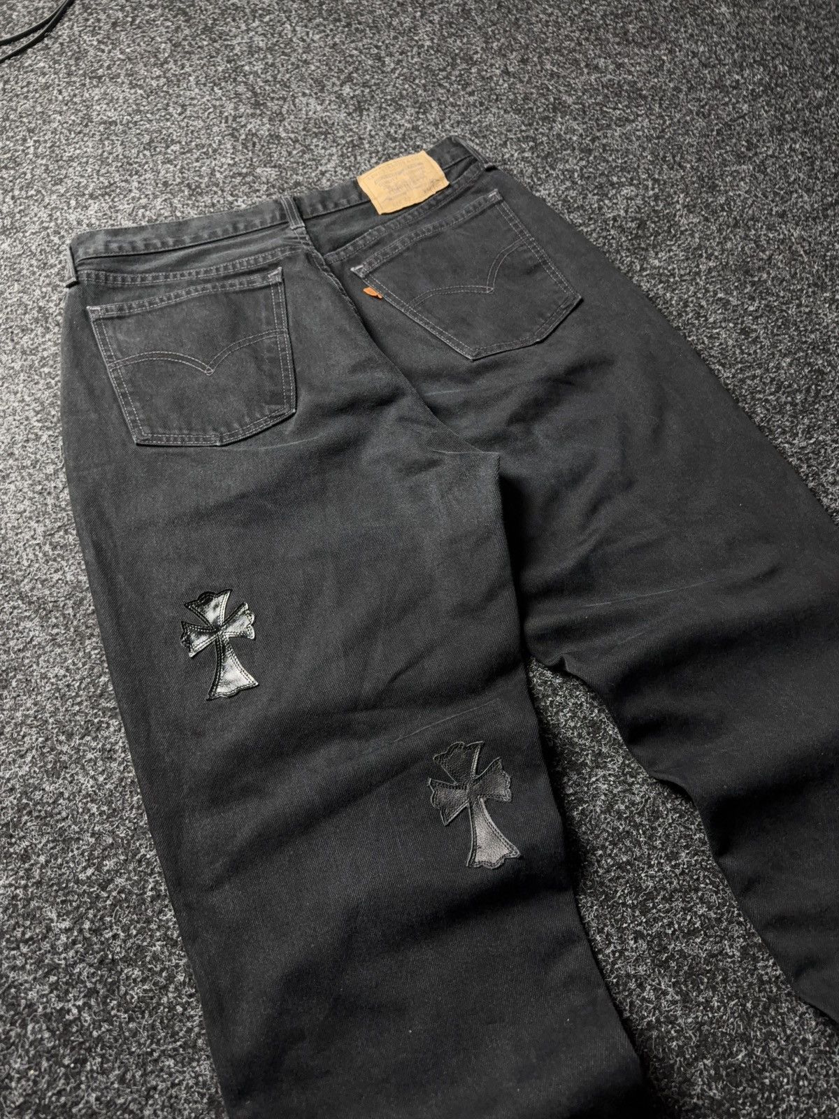 Levi's Vintage Clothing Vintage 90s Archival Levi’s Hearts Style Cross Denim Jeans Size US 33 - 15 Thumbnail