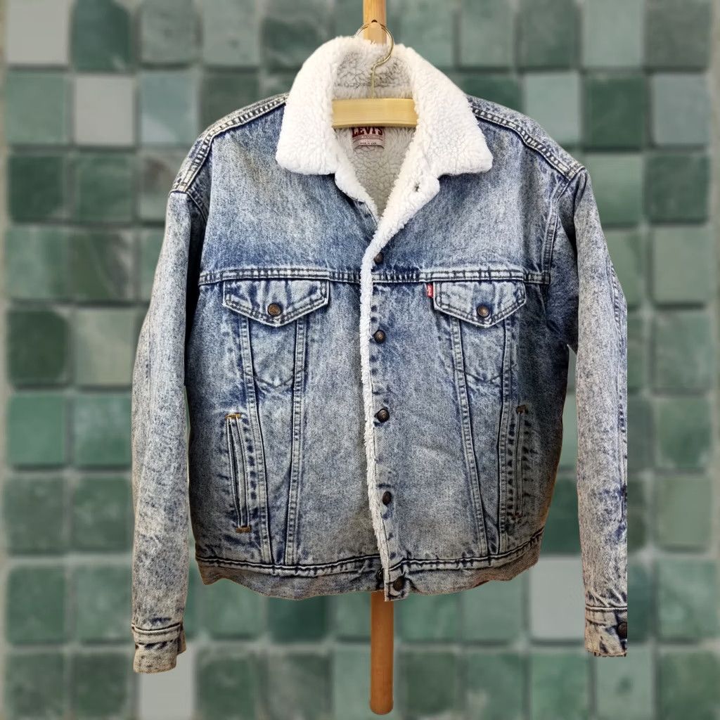 Levi's VINTAGE LEVI'S 90'S ACID WASHED SHERPA LINING TRUCKER DENIM JACKET SZ LARGE MEN'S JACKET BLUE/Denim - L - Bomber Style Size US L / EU 52-54 / 3 - 1 Thumbnail