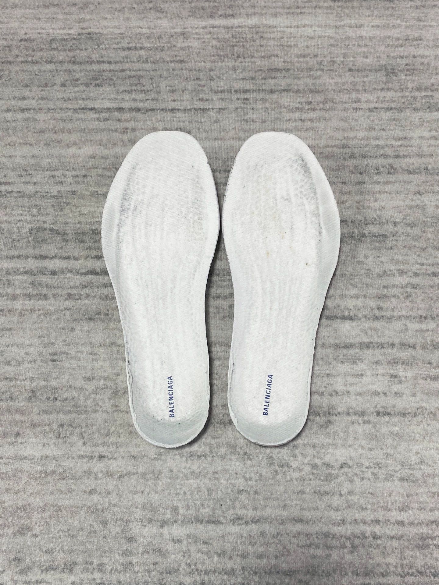 Balenciaga Balenciaga Cargo White Blue Oversized Dad Shoe 41 Size US 8 / EU 41 - 9 Thumbnail