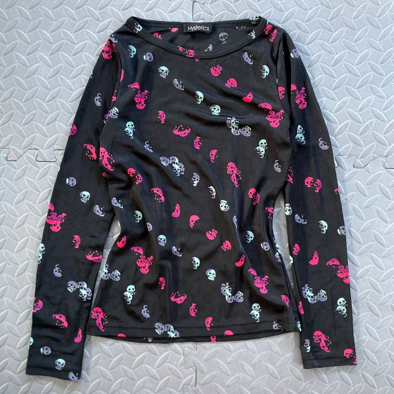Hysteric Glamour Vintage 90’s Skulls Print Mesh Long sleeves Top Size XS / US 0-2 / IT 36-38 - 1 Thumbnail