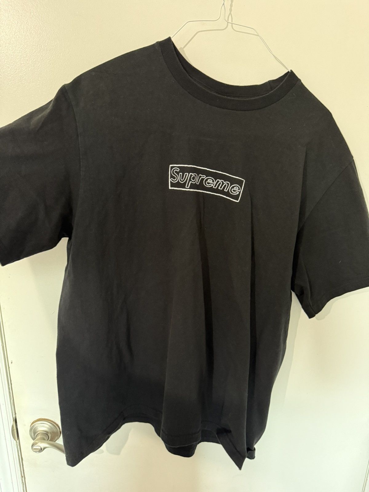 Supreme Supreme kaws large box logo black Size US L / EU 52-54 / 3 - 1 Thumbnail