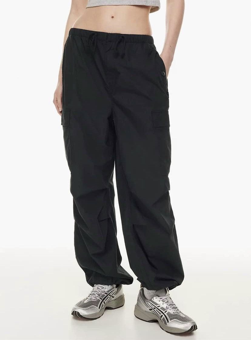 Aritzia × TNA TNA Cargo Pant Size 30" / US 8 / IT 44 - 1 Thumbnail