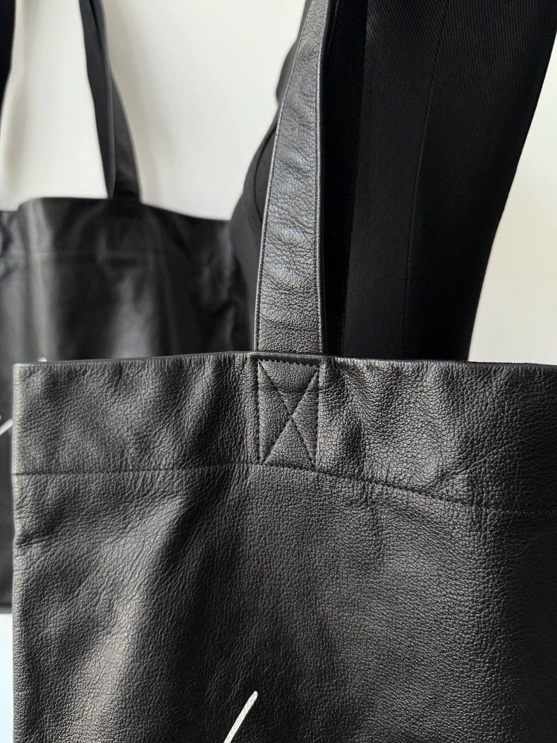 Yohji Yamamoto Yohji Yamamoto Yohji Yamamoto Black Leather Tote Bag Size ONE SIZE - 3 Thumbnail