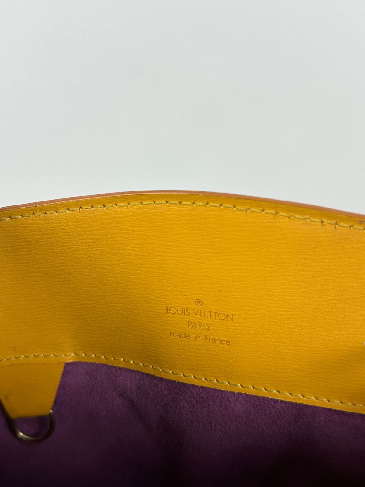 Louis Vuitton Louis Vuitton Epi Cluny Yellow Leather Shoulder Bag Size ONE SIZE - 23 Thumbnail