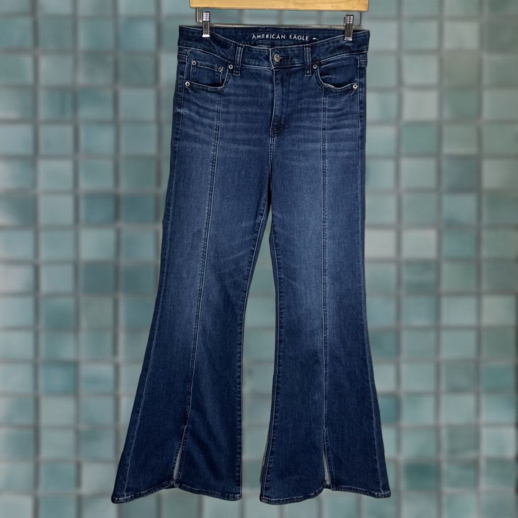 American Eagle Outfitters **American Eagle Outfitters Women's 10 Blue Flare Jeans Vintage N/A** User: **American Eagle Outfitters Women's 10 Blue Flare Jeans** Size 32" / US 10 / IT 46 - 1 Thumbnail