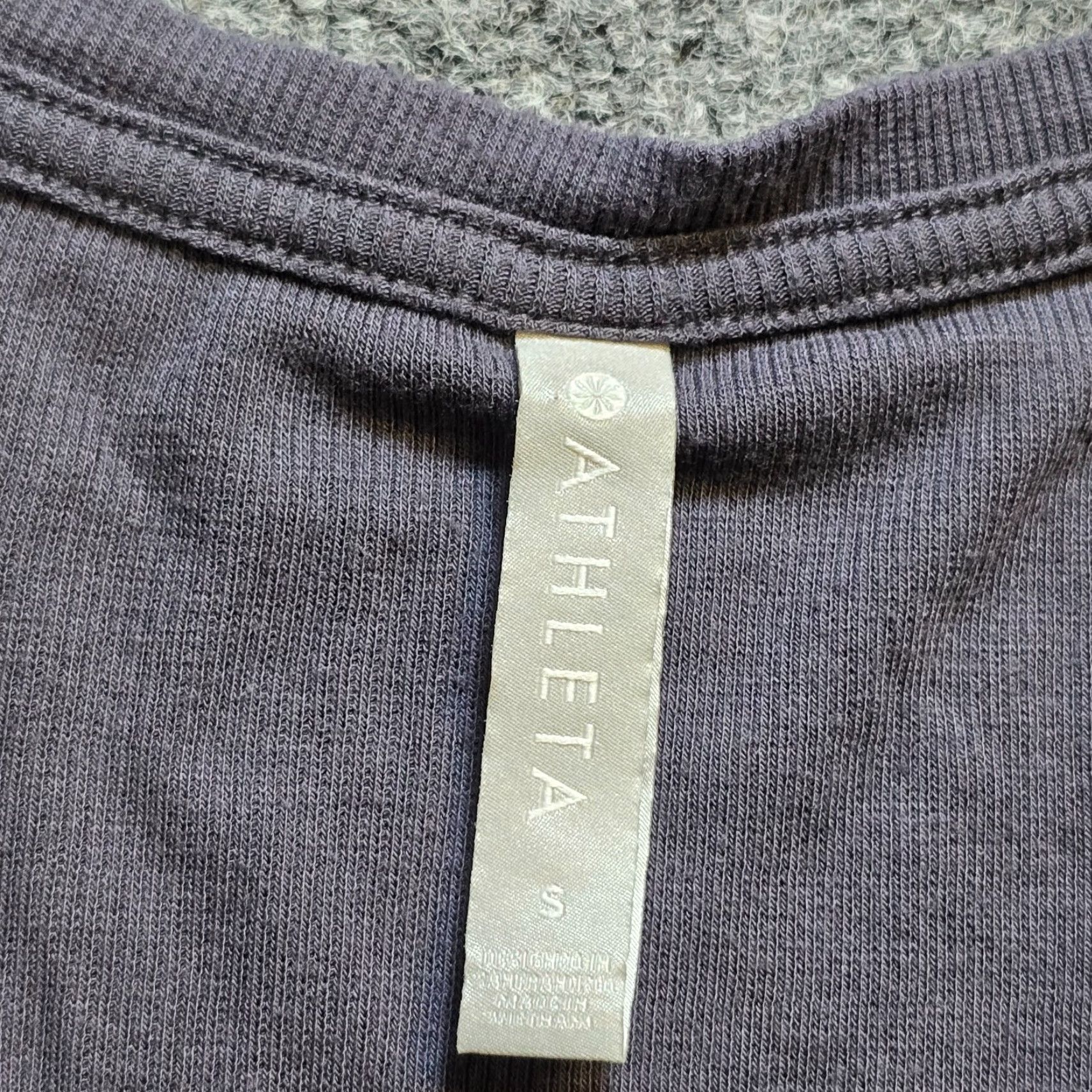 Athleta Athleta Top Womens Size Small Gray Long Sleeve Stretch Ribbed Athleisure Lounge Shirt Size S / US 4 / IT 40 - 3 Thumbnail