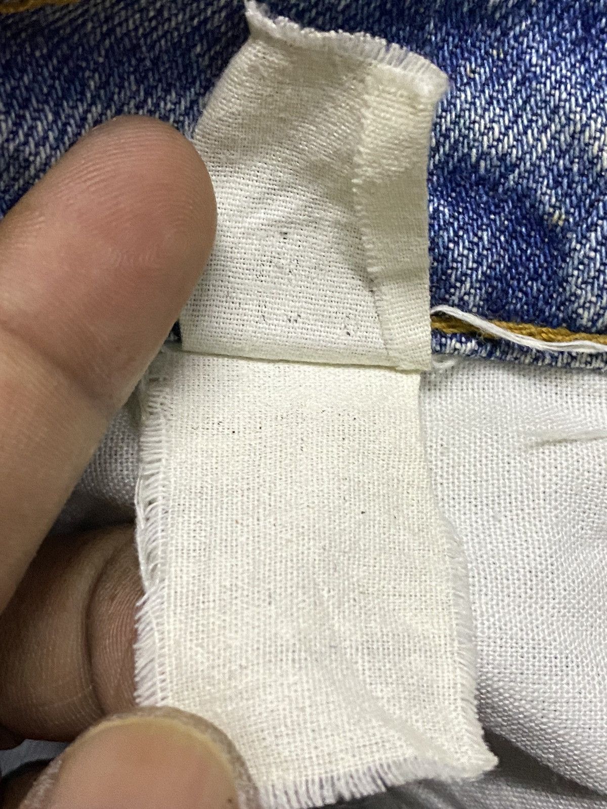 Levi's Vintage Clothing Vintage Levis 90s Blue Faded Wash Distressed Jeans Size US 28 / EU 44 - 11 Thumbnail