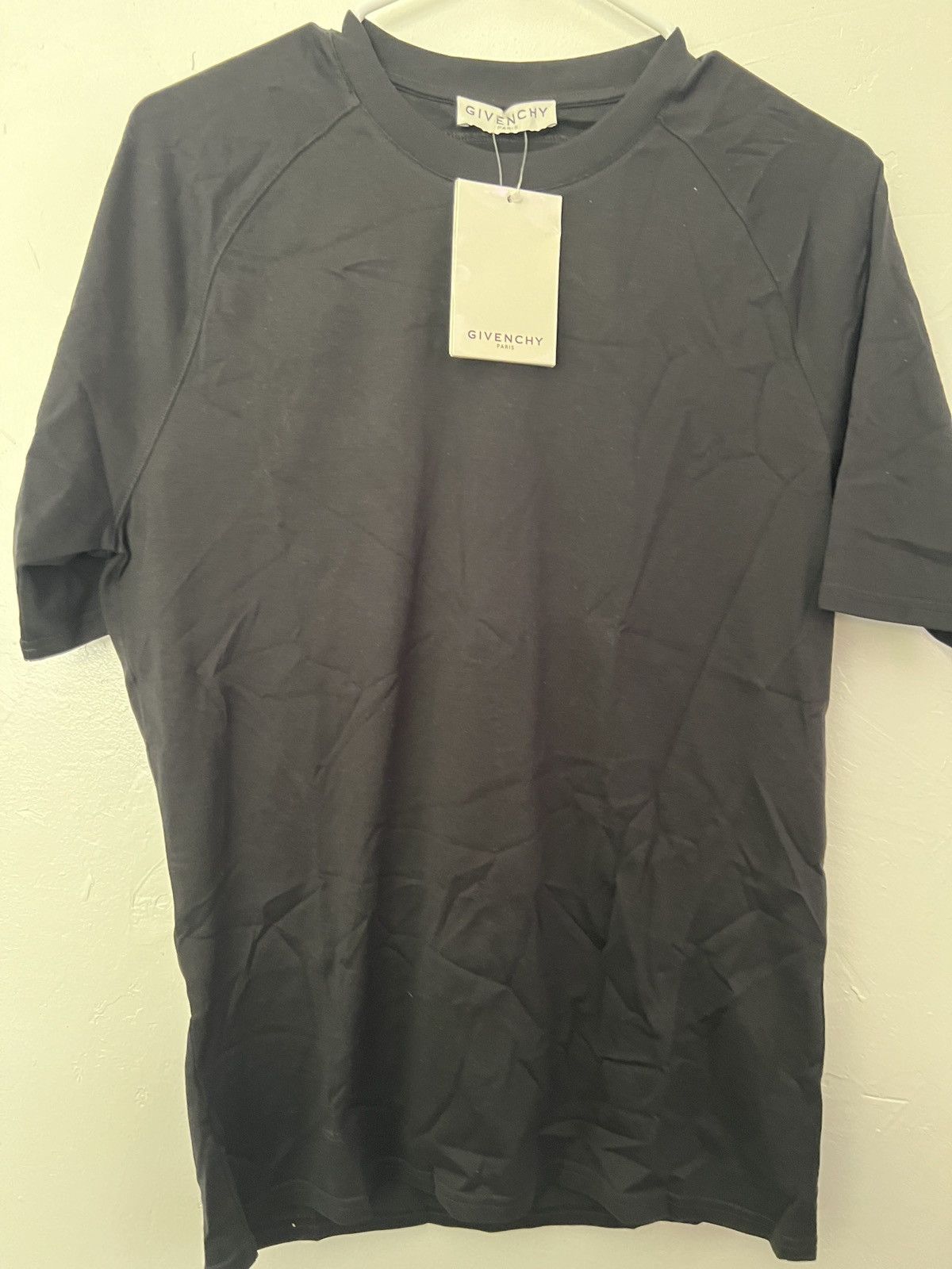 Givenchy Givenchy reflective back logo t shirt Size US S / EU 44-46 / 1 - 2 Thumbnail