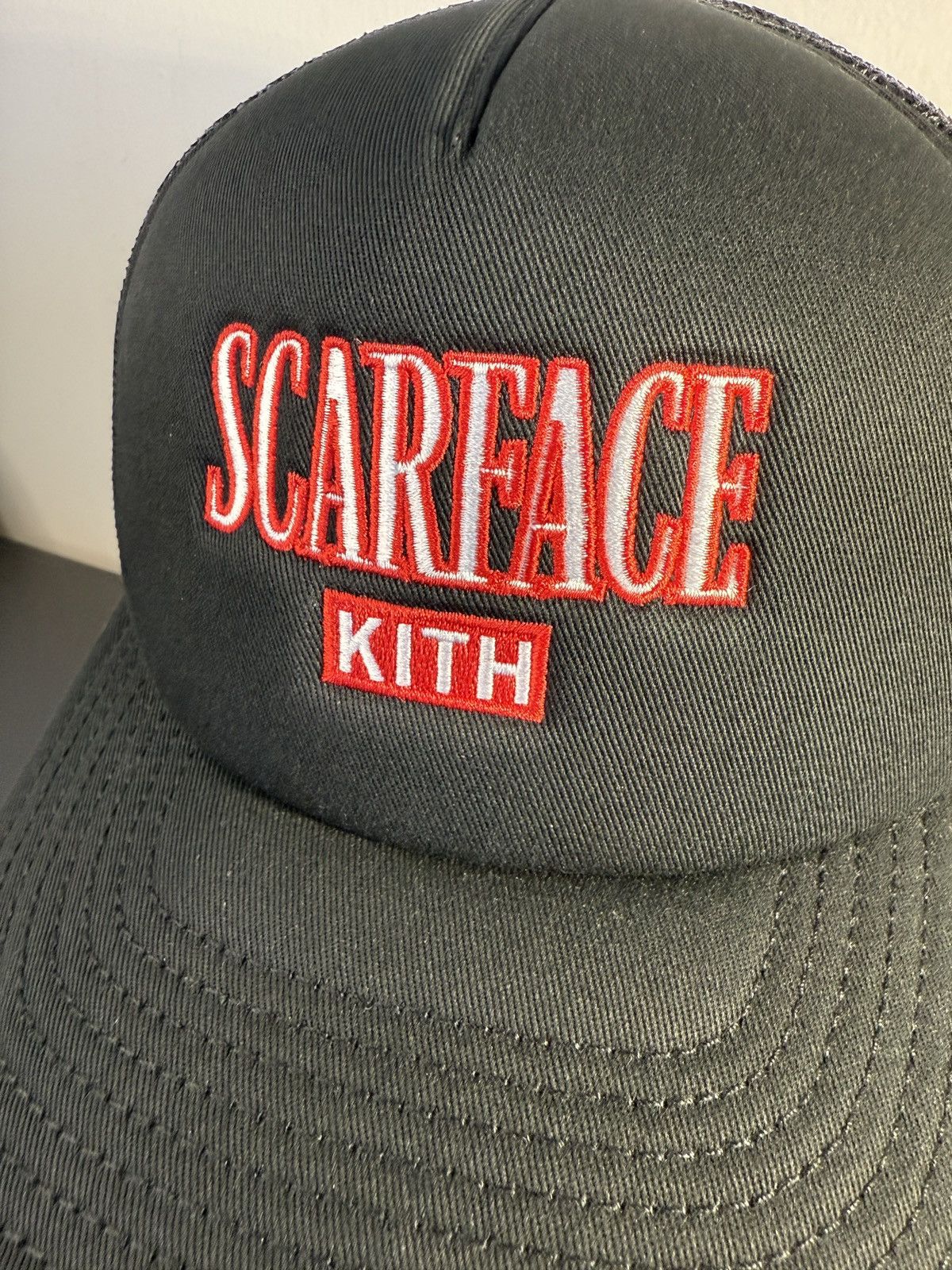 Kith Brand New Scarface x KITH Trucker Hat Size ONE SIZE - 4 Thumbnail