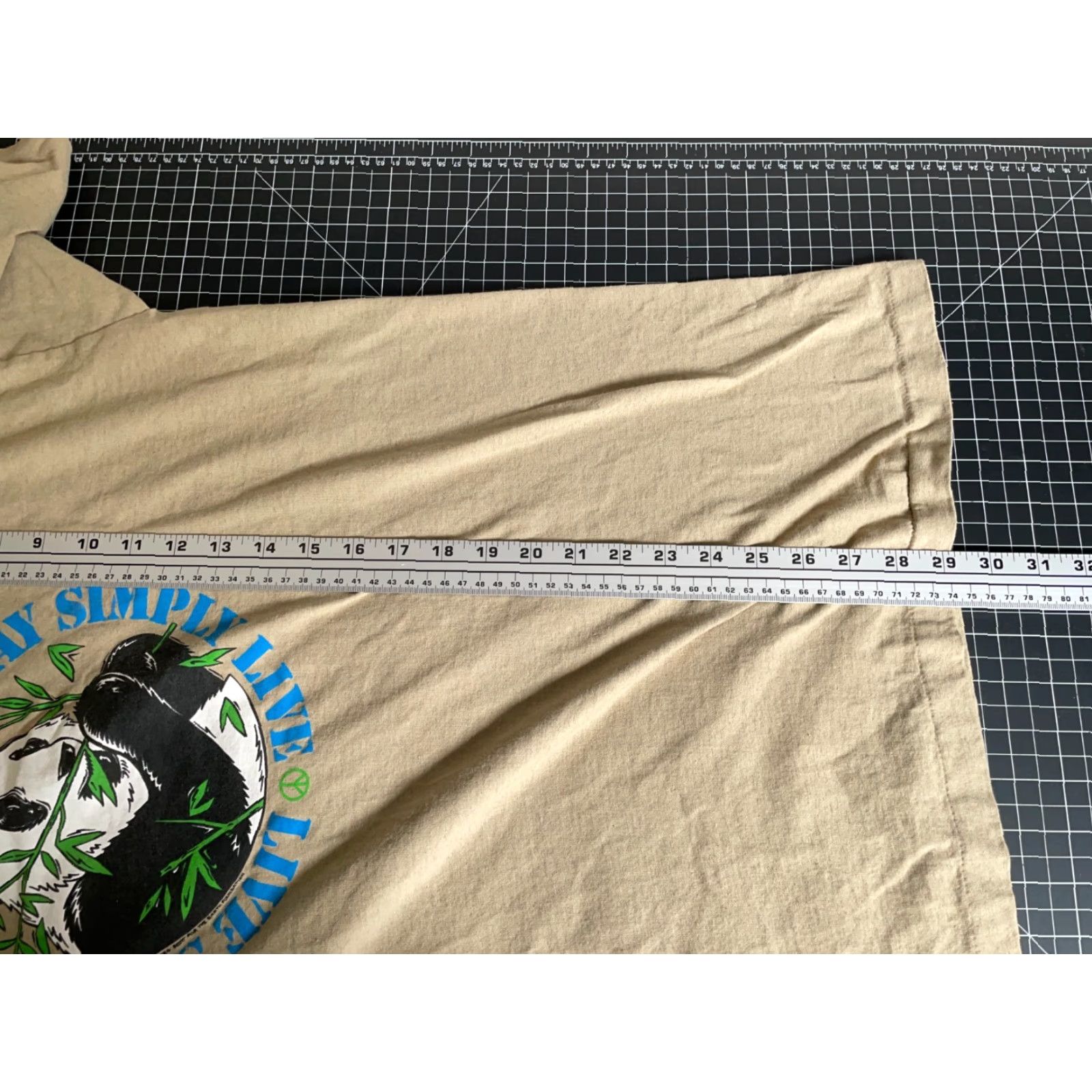 Vintage VINTAGE Alore T-Shirt Shirt Mens XL Beige Panda Print 90s USA Made Size US XL / EU 56 / 4 - 6 Thumbnail