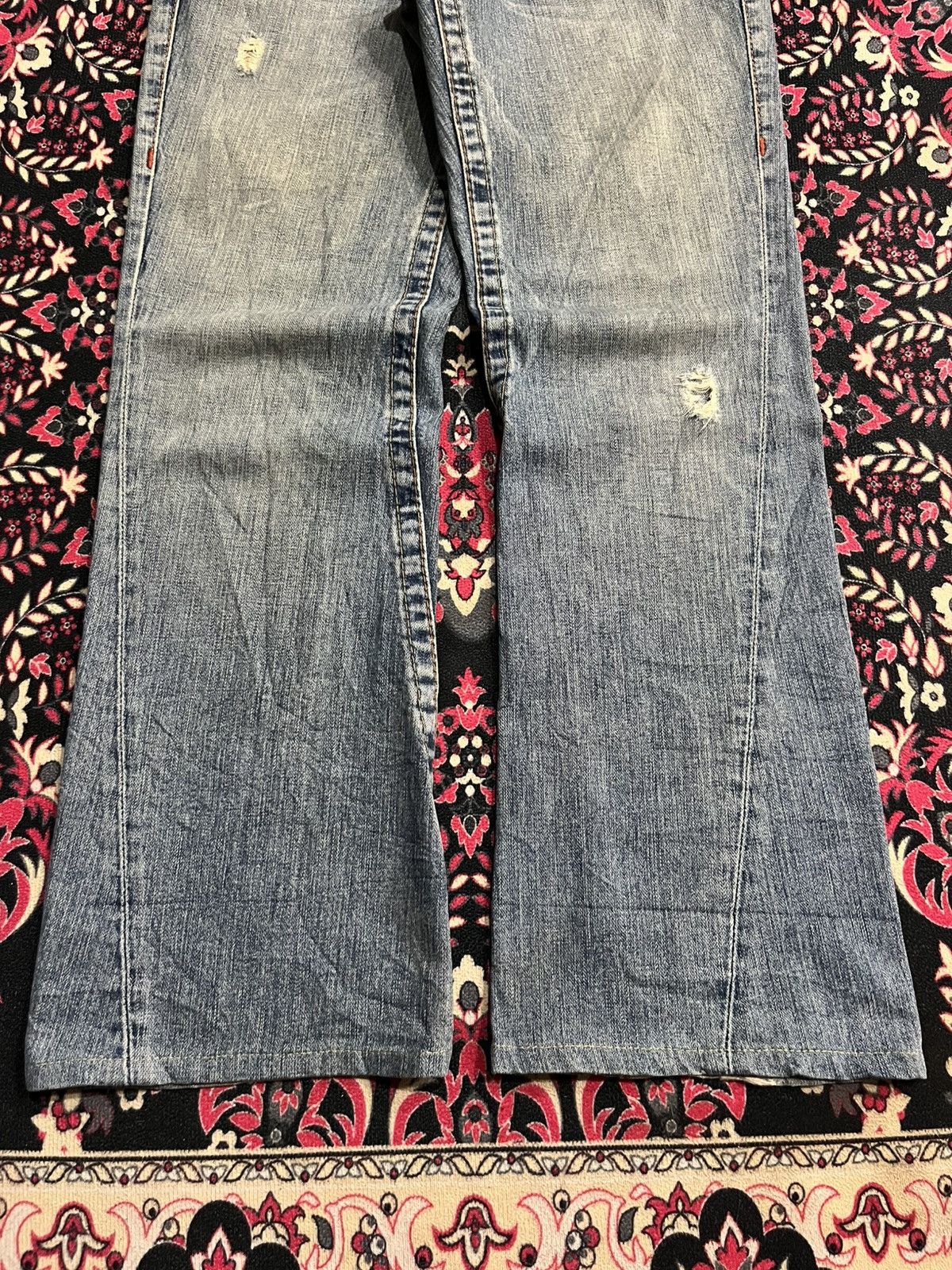 True Religion Vintage True Religion Blue Washed Distressed Flare Jeans Size US 28 / EU 44 - 9 Thumbnail