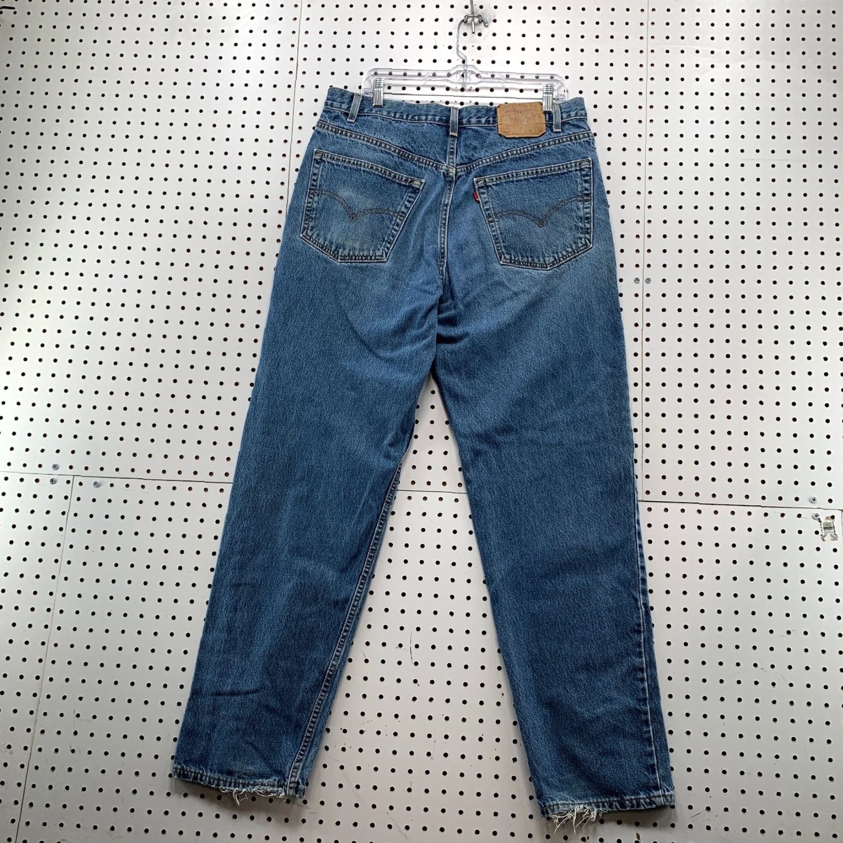 Levi's VINTAGE Levi's 550 Jeans Mens 35x33 Blue Straight Relaxed Made USA - Levi's, Jeans, 90s, 550, 5-Pocket, Regular Size US 35 - 7 Thumbnail