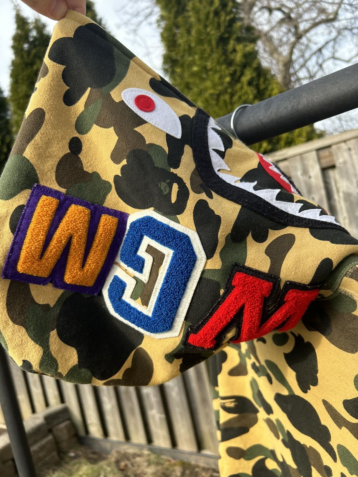 Bape Bape 1st Camo Shark Full Zip Hoodie Size US L / EU 52-54 / 3 - 8 Thumbnail