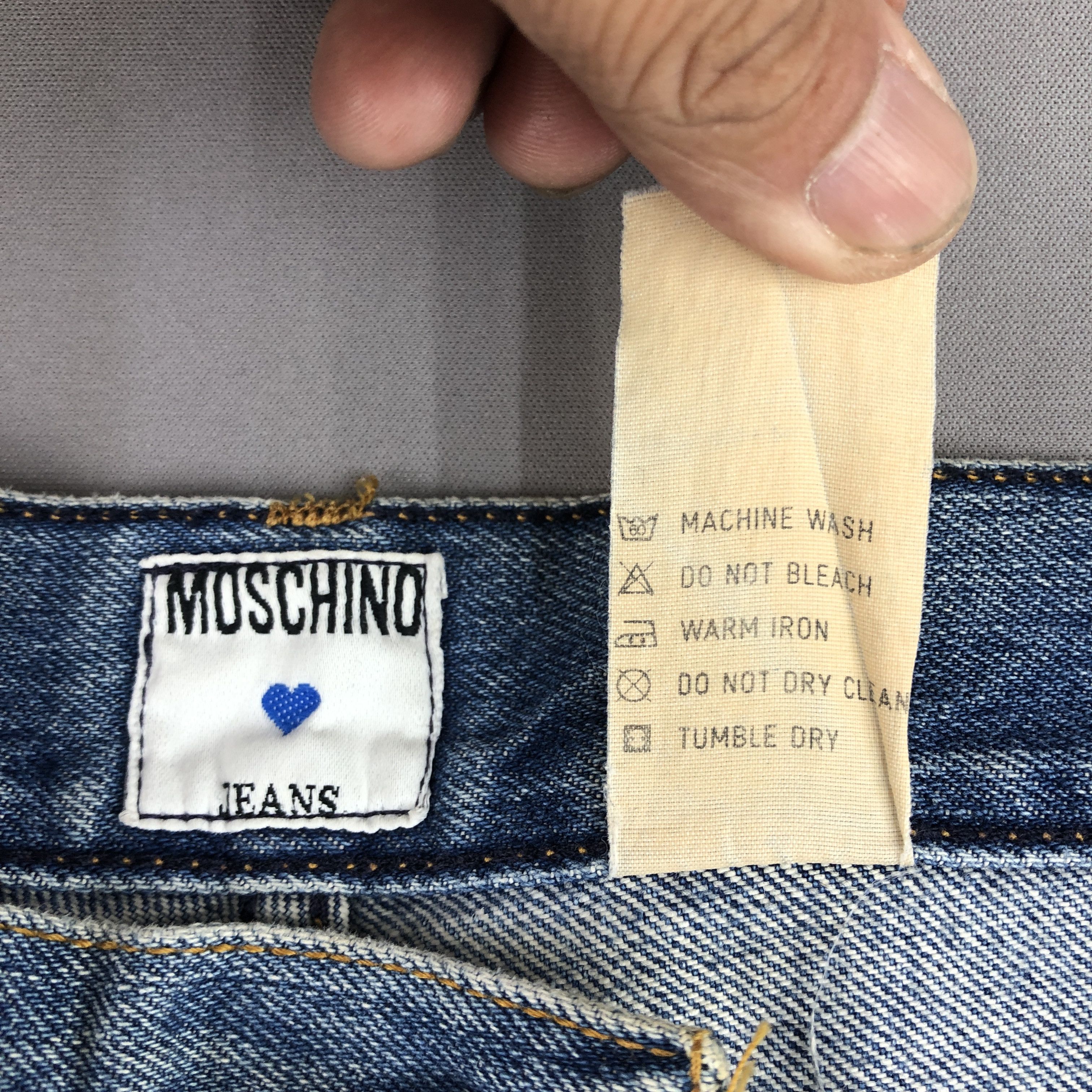 Moschino Vintage Moschino Hourglass Jeans Light Wash Denim BS45613 Size 24" / US 00 / IT 34 - 9 Thumbnail