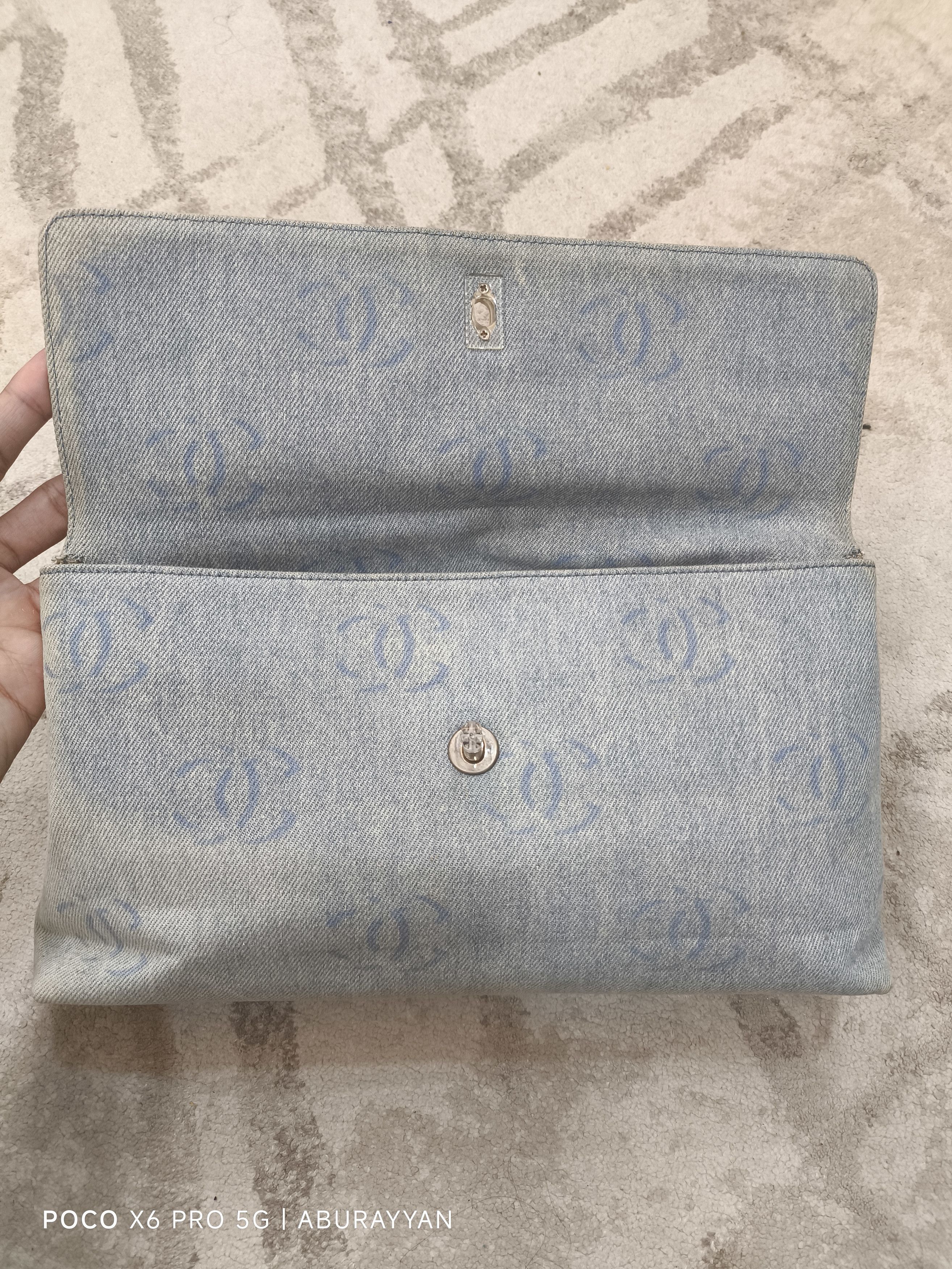 Chanel Chanel Blue CC Signature Denim Vintage Clutch Size ONE SIZE - 9 Thumbnail