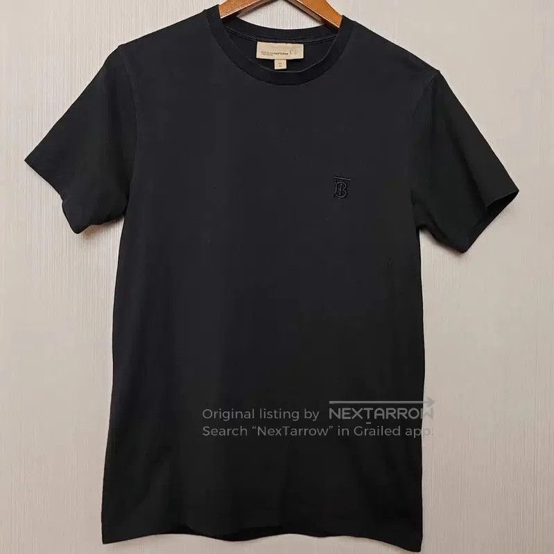 Burberry Men's Black Cotton T-Shirt.