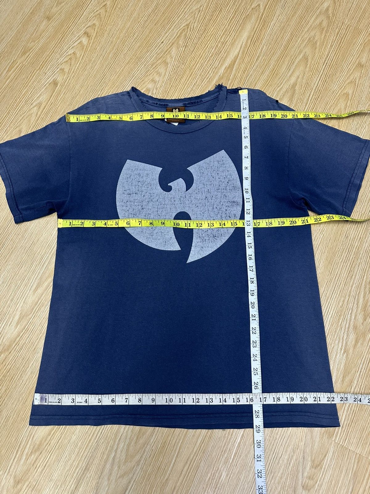 Vintage × Wu-Tang Clan Vintage Wu Tang Distressed Sunfaded Tshirt A564 Size US L / EU 52-54 / 3 - 8 Thumbnail