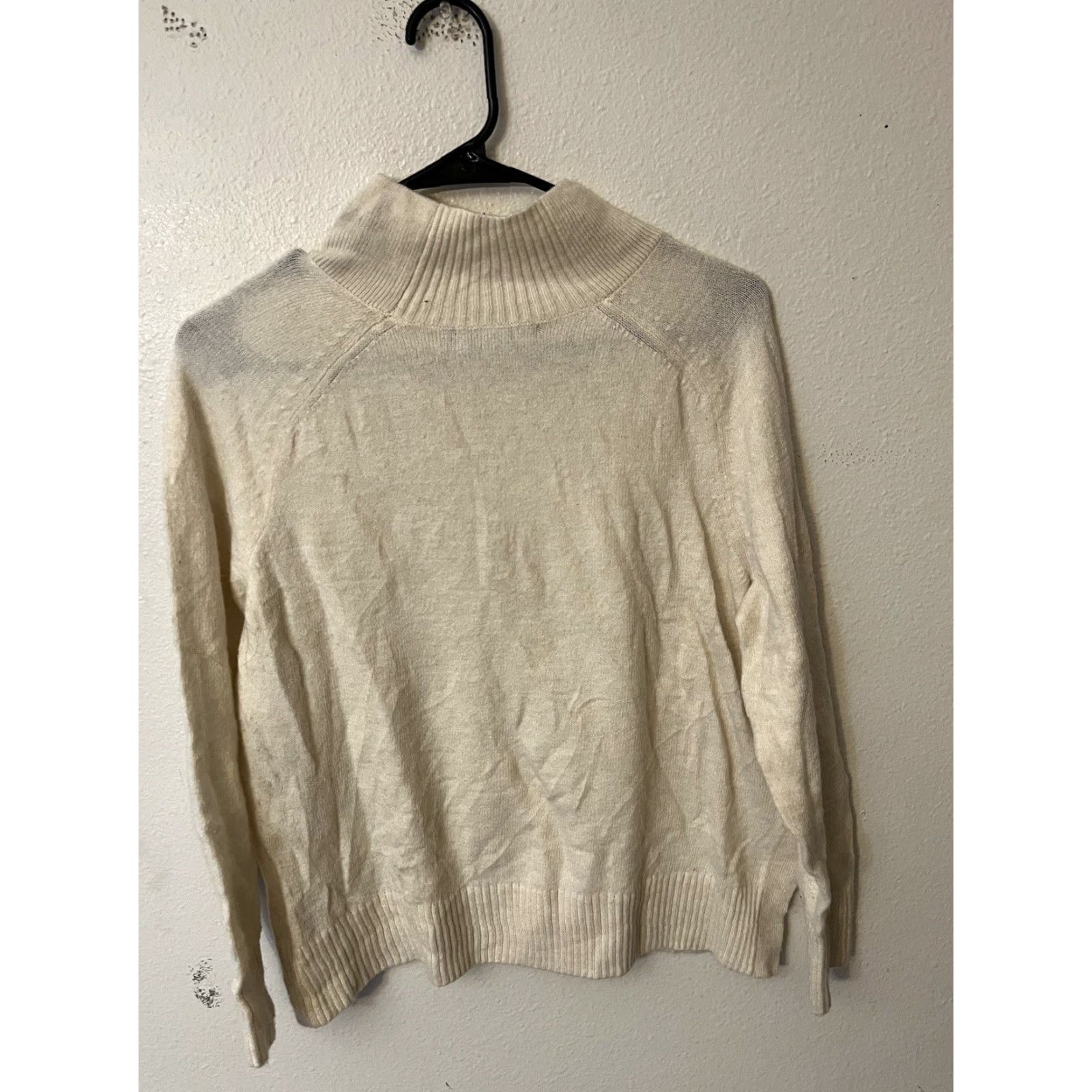 Banana Republic VINTAGE Banana Republic Cream Acrylic Nylon Blend Mock Neck Sweater Women's Size M All Seasons Pullover Size M / US 6-8 / IT 42-44 - 2 Thumbnail