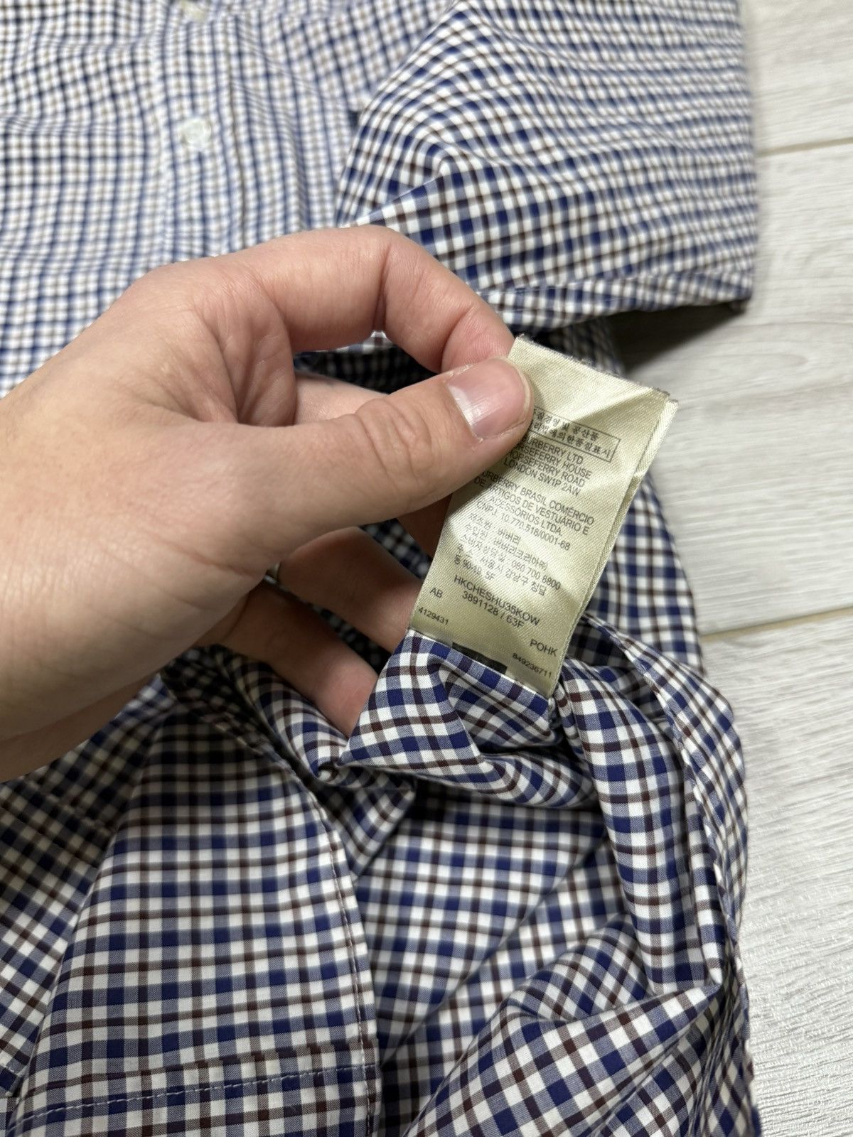 Burberry Burberry check shirt buttons up Size US S / EU 44-46 / 1 - 8 Thumbnail