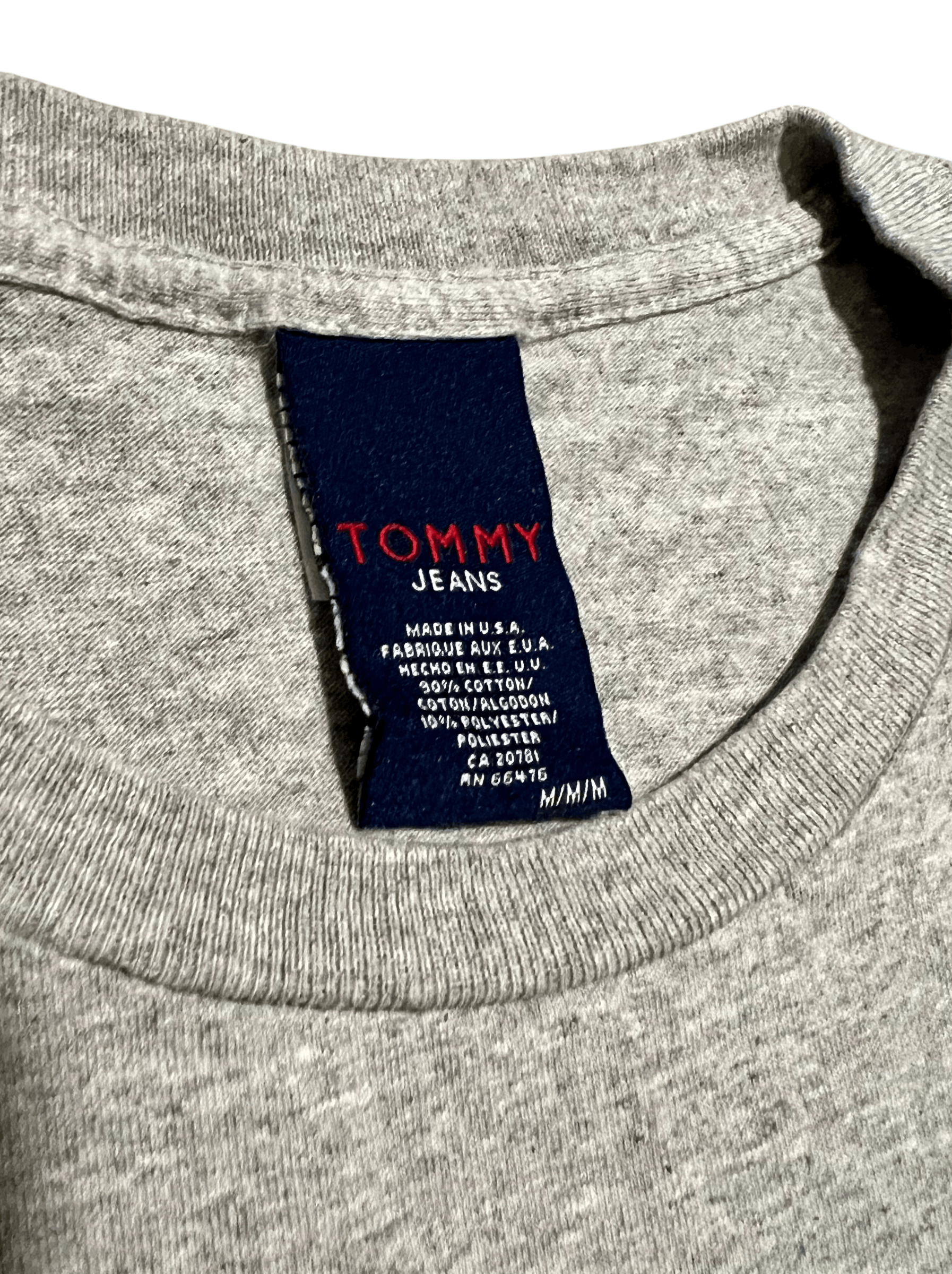 Tommy Hilfiger Tommy Hilfiger Vintage 1999 Made In USA Gray Graphic T-Shirt Size US M / EU 48-50 / 2 - 3 Thumbnail