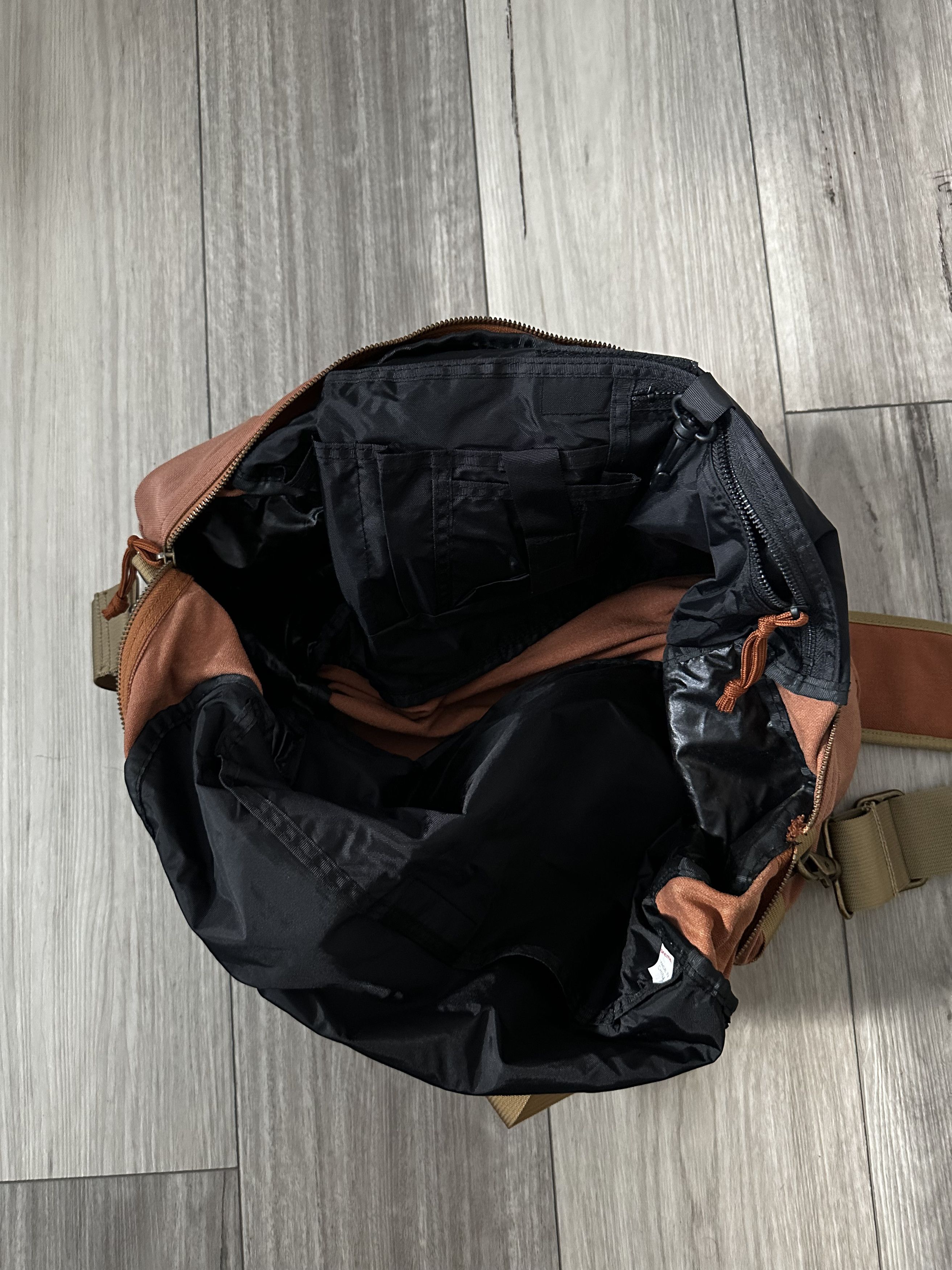 Supreme Supreme 2010 Tan Solo Duffle Size ONE SIZE - 5 Thumbnail