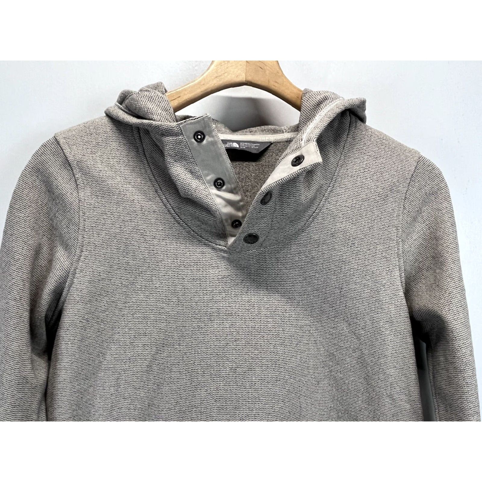 The North Face The North Face Hoodie Pullover Sweatshirt M Womens Oatmeal Pullover Sweatshirt Hooded 1/4 Snap Size M / US 6-8 / IT 42-44 - 3 Thumbnail