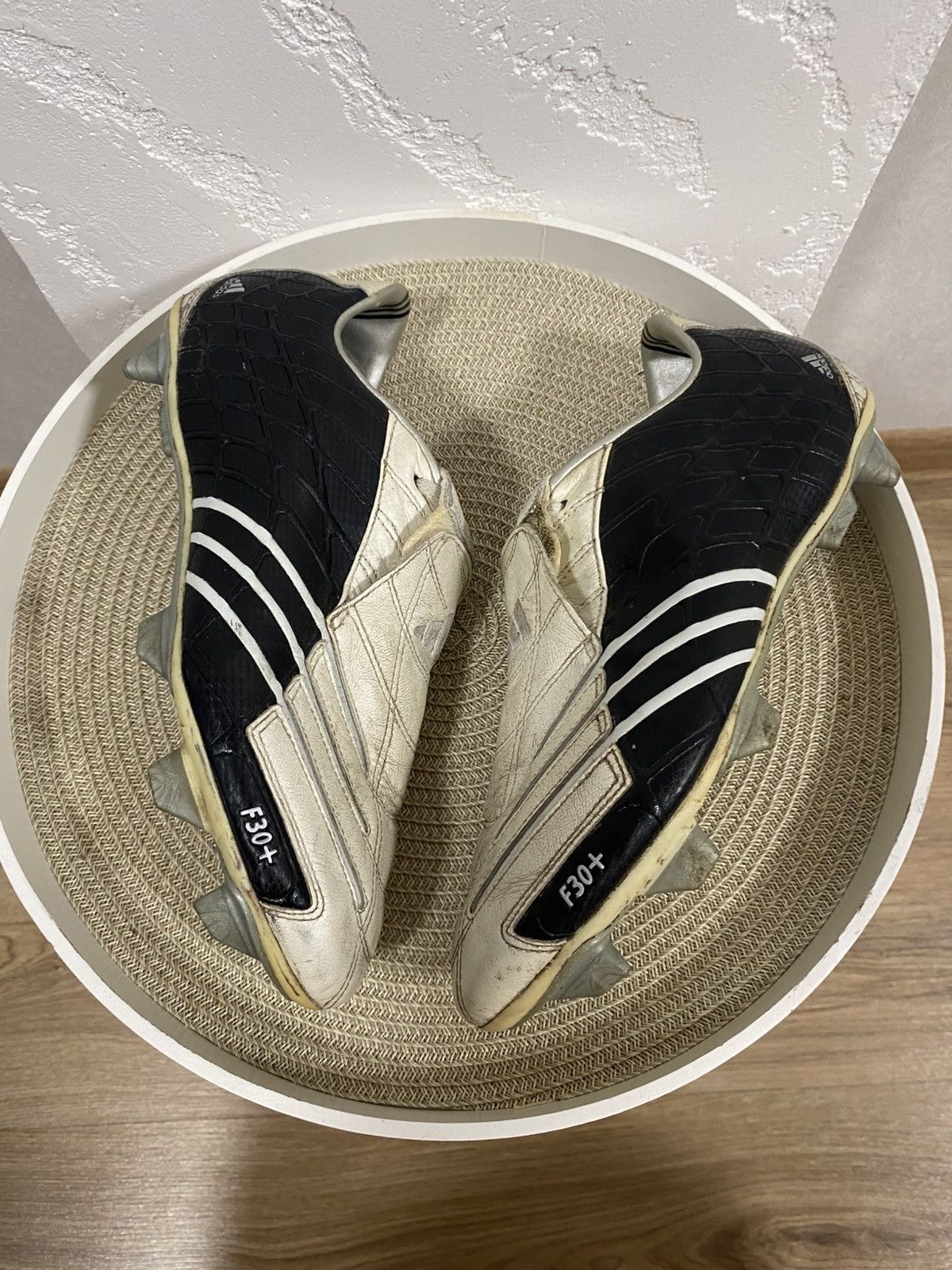 Adidas Rare Vintage Adidas F30 TRX Spider Soccer Cleats Size: 42 Size US 9 / EU 42 - 5 Thumbnail