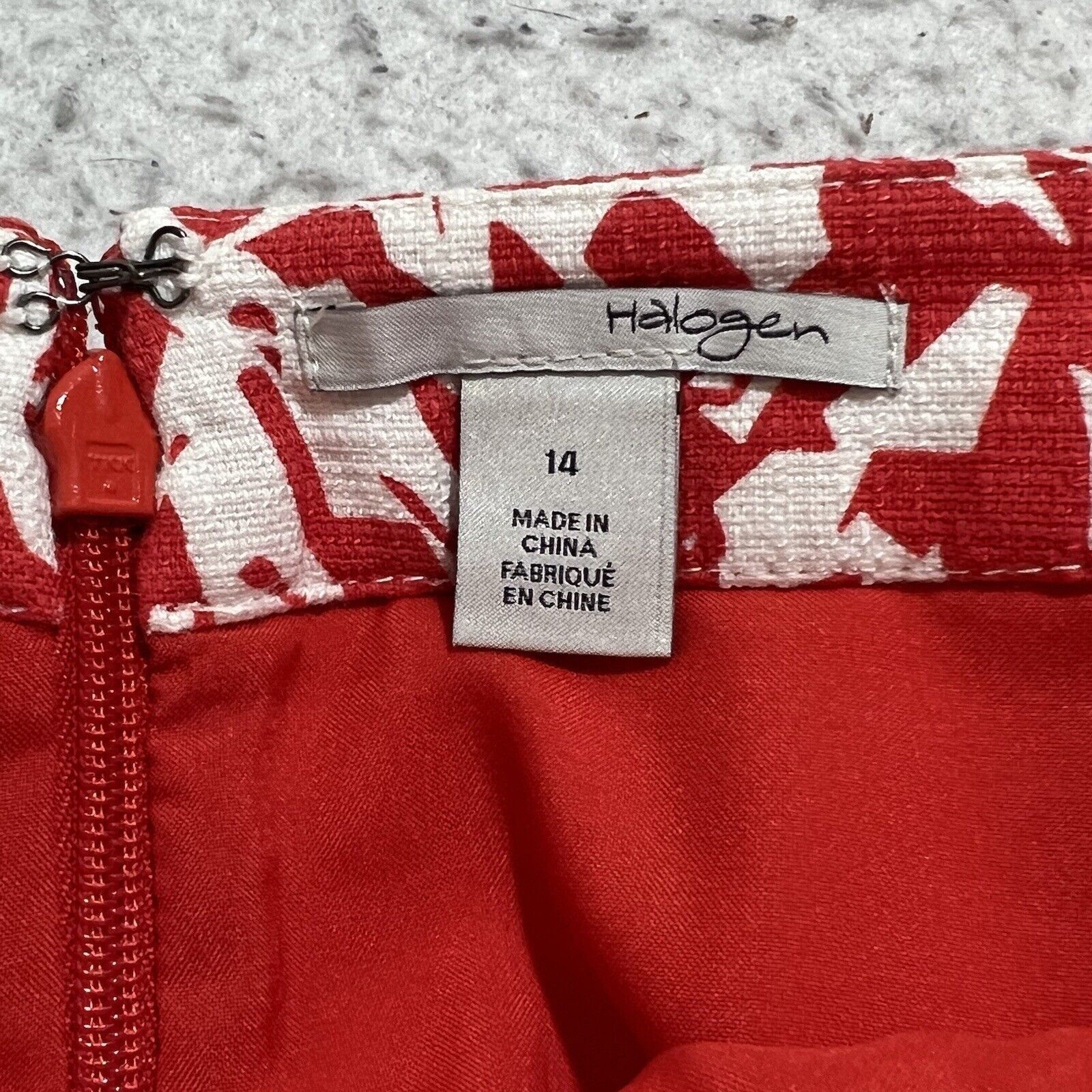 Nordstrom Halogen Pencil Skirt Lined Red Abstract Pattern Career Size 32" / US 10 / IT 46 - 3 Thumbnail