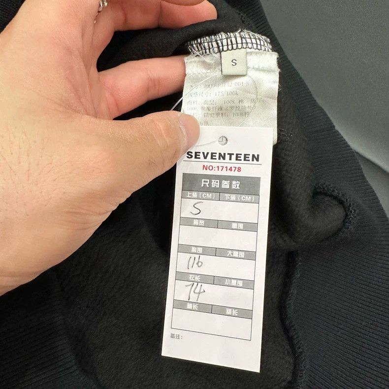 Givenchy Givenchy Classic Black Hole Letter Hoodie, S size Size US S / EU 44-46 / 1 - 7 Thumbnail