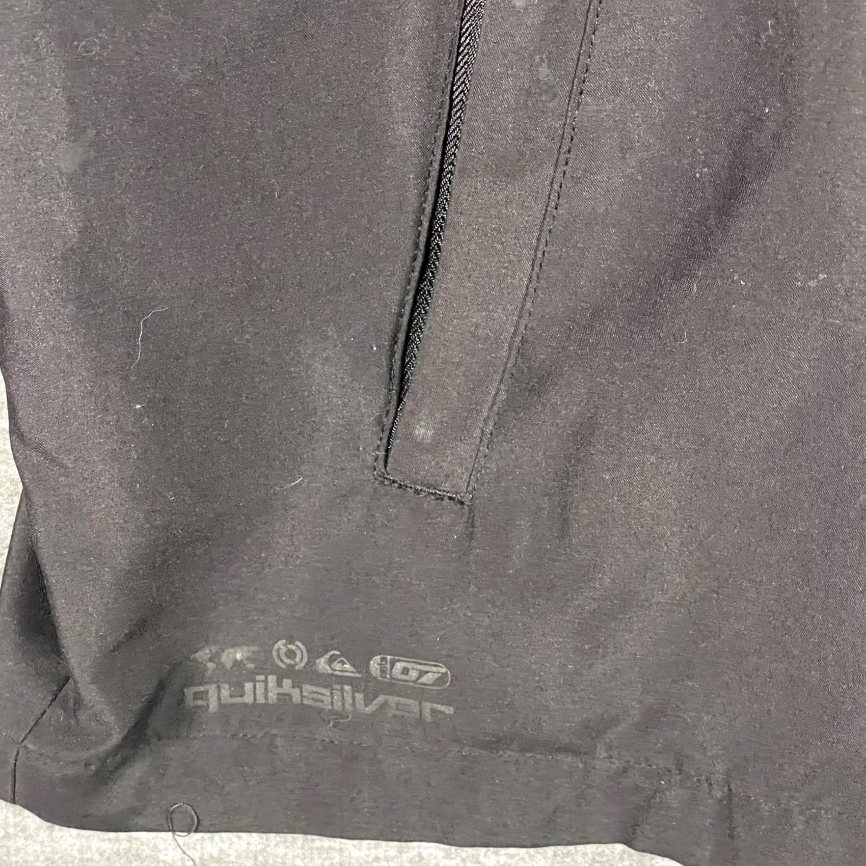 Quiksilver VINTAGE Quiksilver Jacket Mens XL Black Full Zip Lightweight Windbreaker Surf Casual Mens XL Black Size US XXL / EU 58 / 5 - 6 Thumbnail
