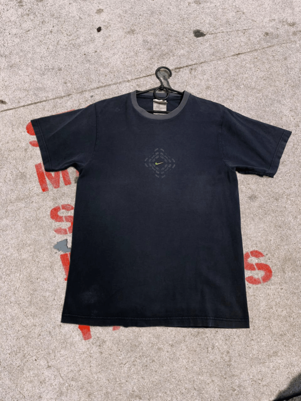 Nike Nike Mens Vintage T Shirt Size US S / EU 44-46 / 1 - 1 Thumbnail