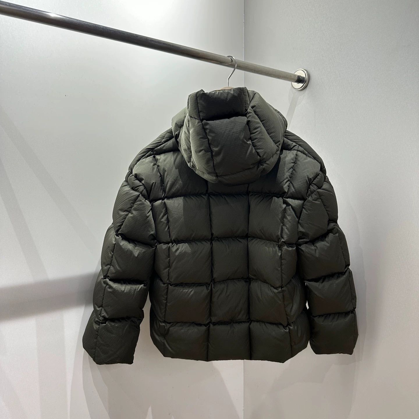 Louis Vuitton LV mar95 Ski Capsule Lining Print Puffer 38 Size S / US 4 / IT 40 - 2 Thumbnail