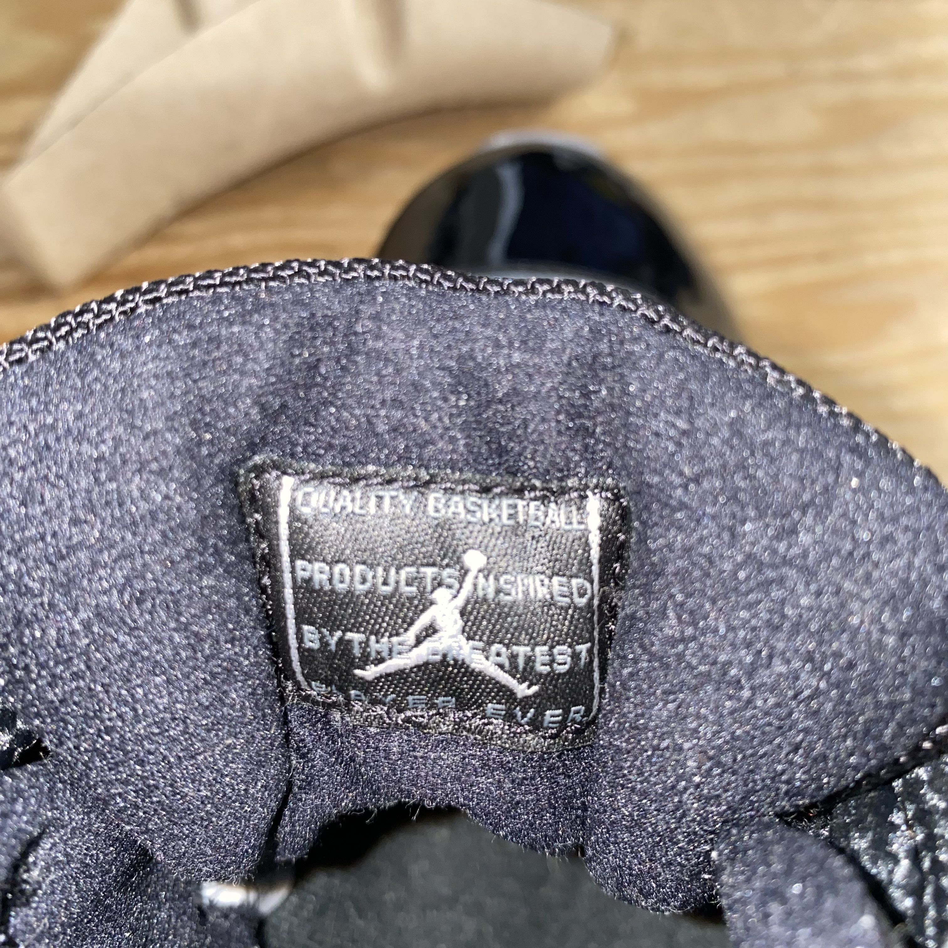 Jordan Brand Air Jordan 11 "Jubilee" Size US 8 / EU 41 - 7 Thumbnail