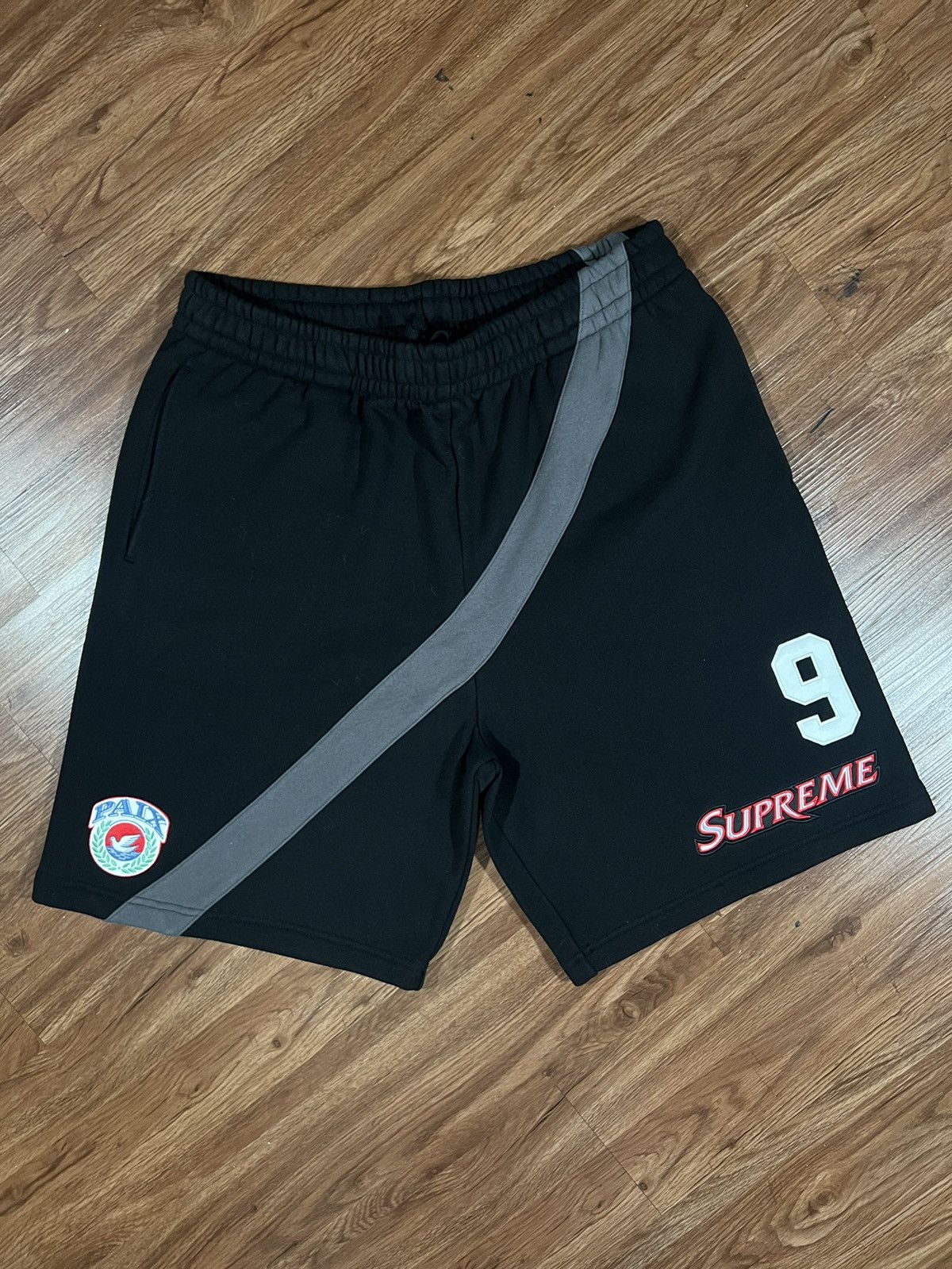 image of Hypebeast x Supreme Equipê Sweatshorts Size XL in Black, Men's