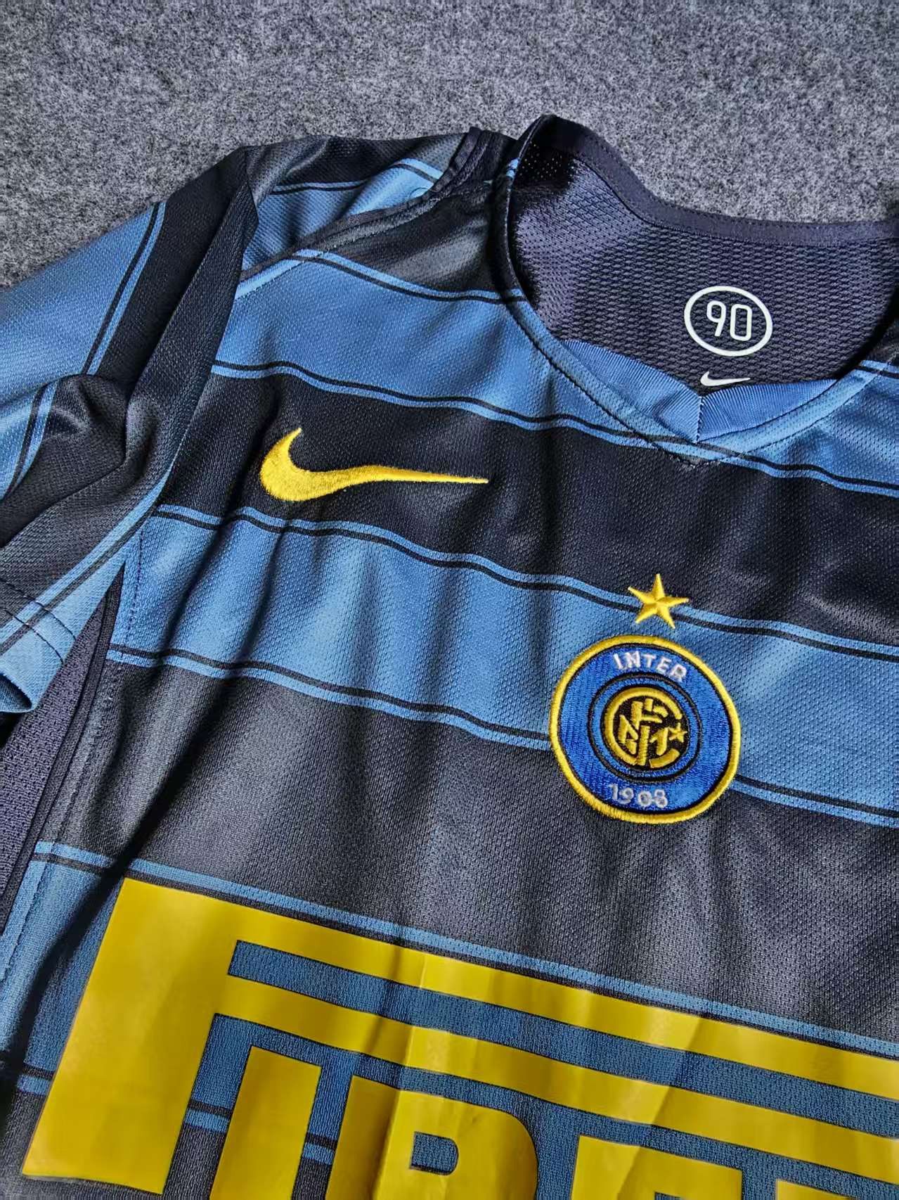 Other 2004 05 Inter Milan Jersey Away Size US M / EU 48-50 / 2 - 3 Thumbnail