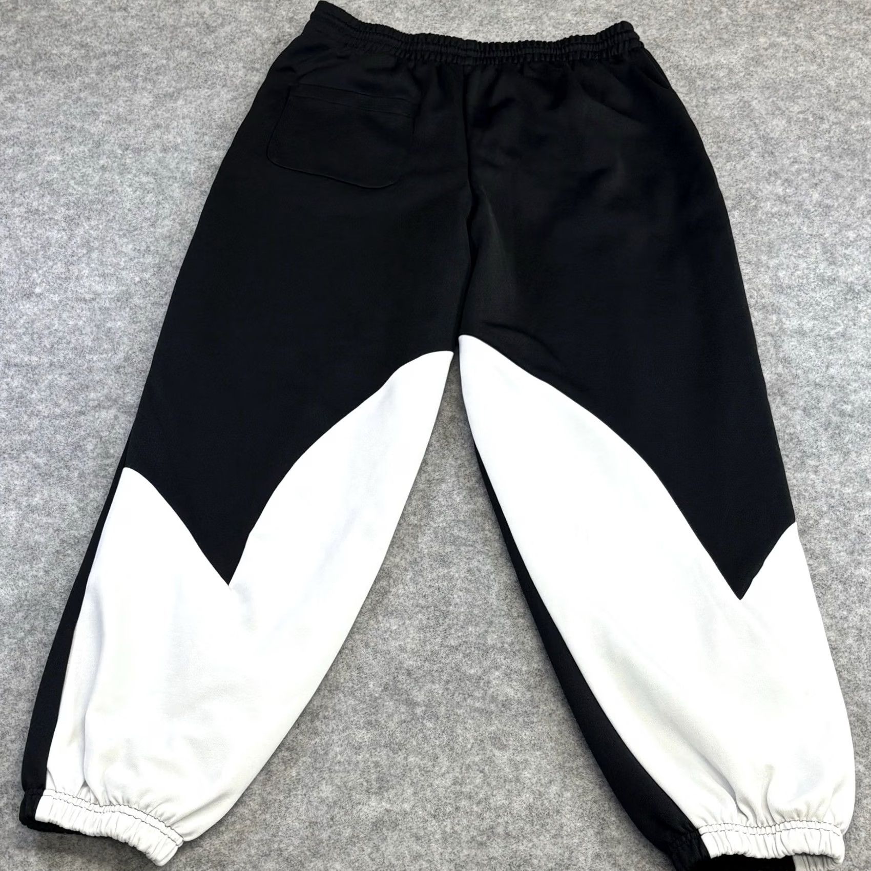 Adidas VINTAGE Adidas Originals Track Pants Womens Black White Logo Large UK14? Size 36" / US 14 / IT 50 - 2 Thumbnail