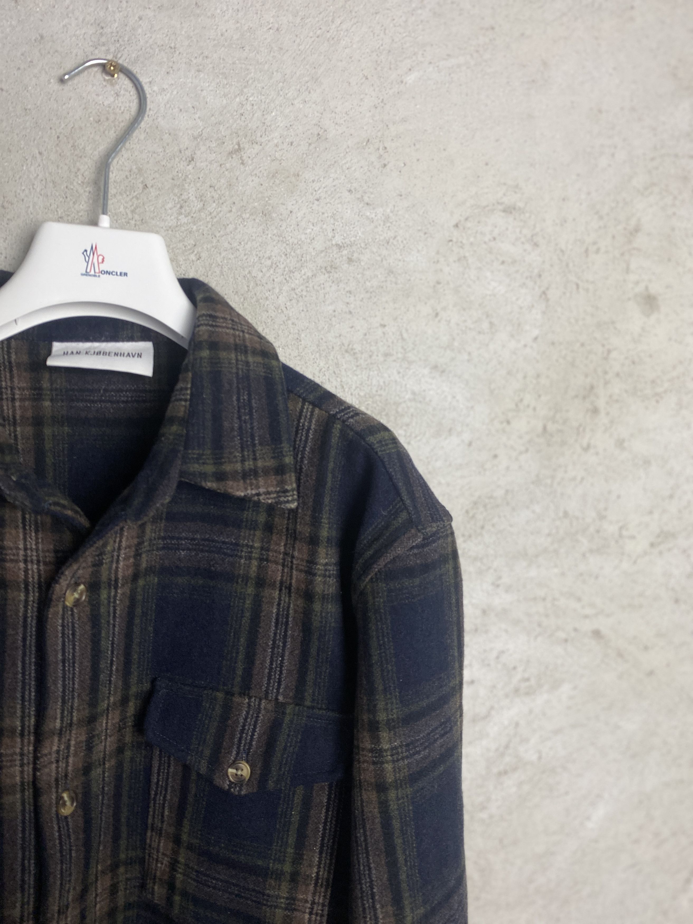 Han Kjobenhavn Han Kjobenhavn checked overshirt shirt wool Size US XL / EU 56 / 4 - 2 Thumbnail