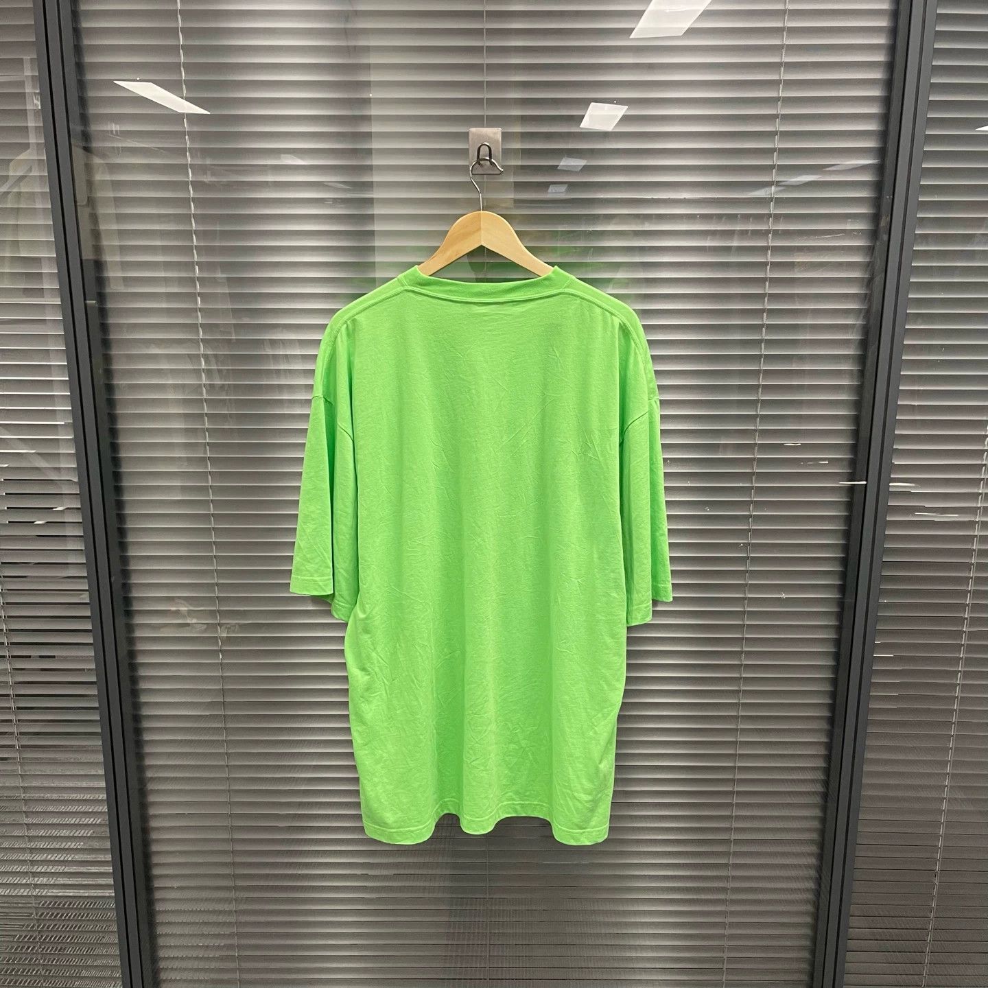 Balenciaga Balenciaga Green 8-Language Print Short-Sleeve Tee S 99 New Size US S / EU 44-46 / 1 - 2 Thumbnail