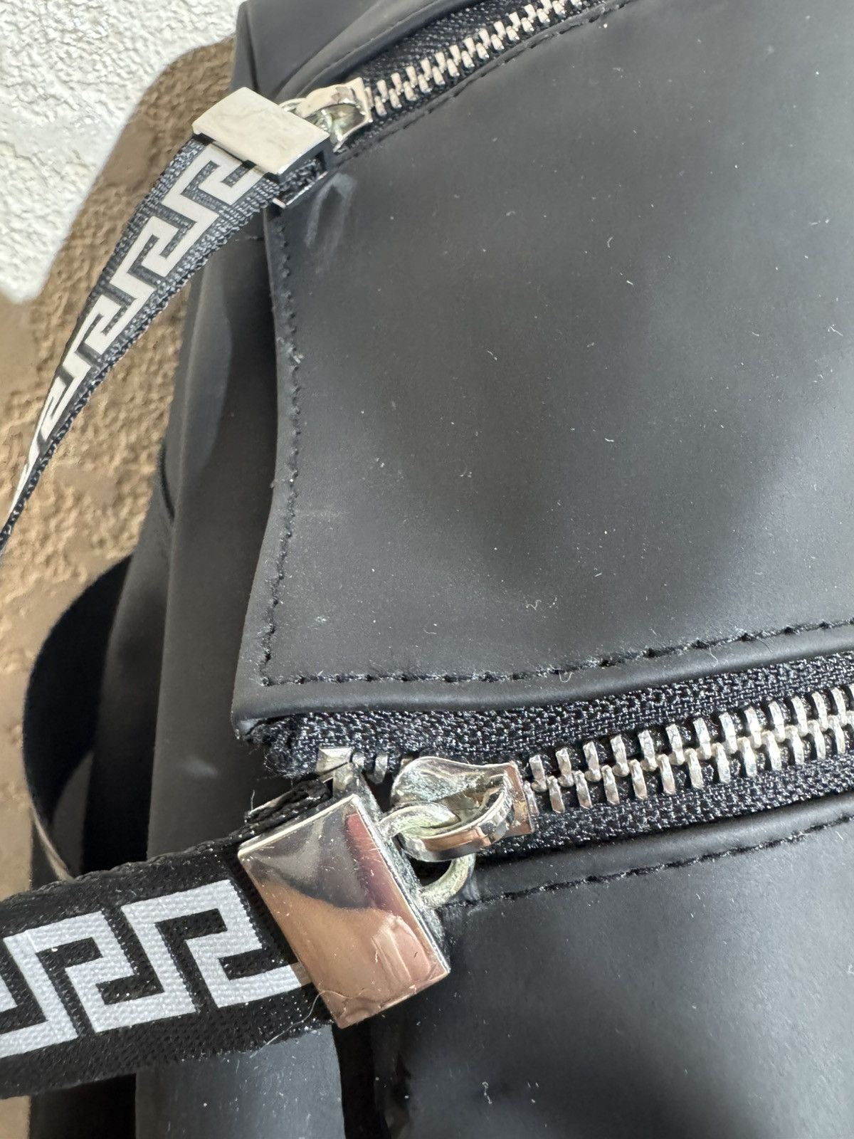 Versace Versace Parfums Duffle Bag Gum Weekend Traveler Size ONE SIZE - 10 Thumbnail