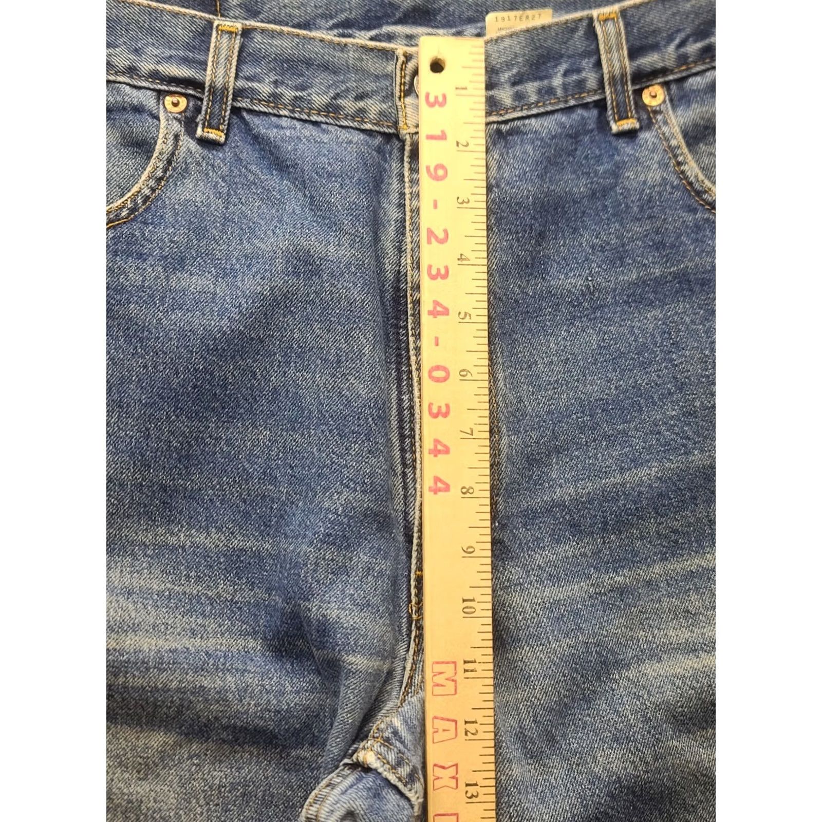 Levi's VINTAGE Levi's 560 Jeans Mens 38x30 Light Wash Distressed Tapered 5-Pocket Denim Blue 90s Grunge USA Levi's 500 Series Boys Mens? Size US 38 / EU 54 - 5 Thumbnail