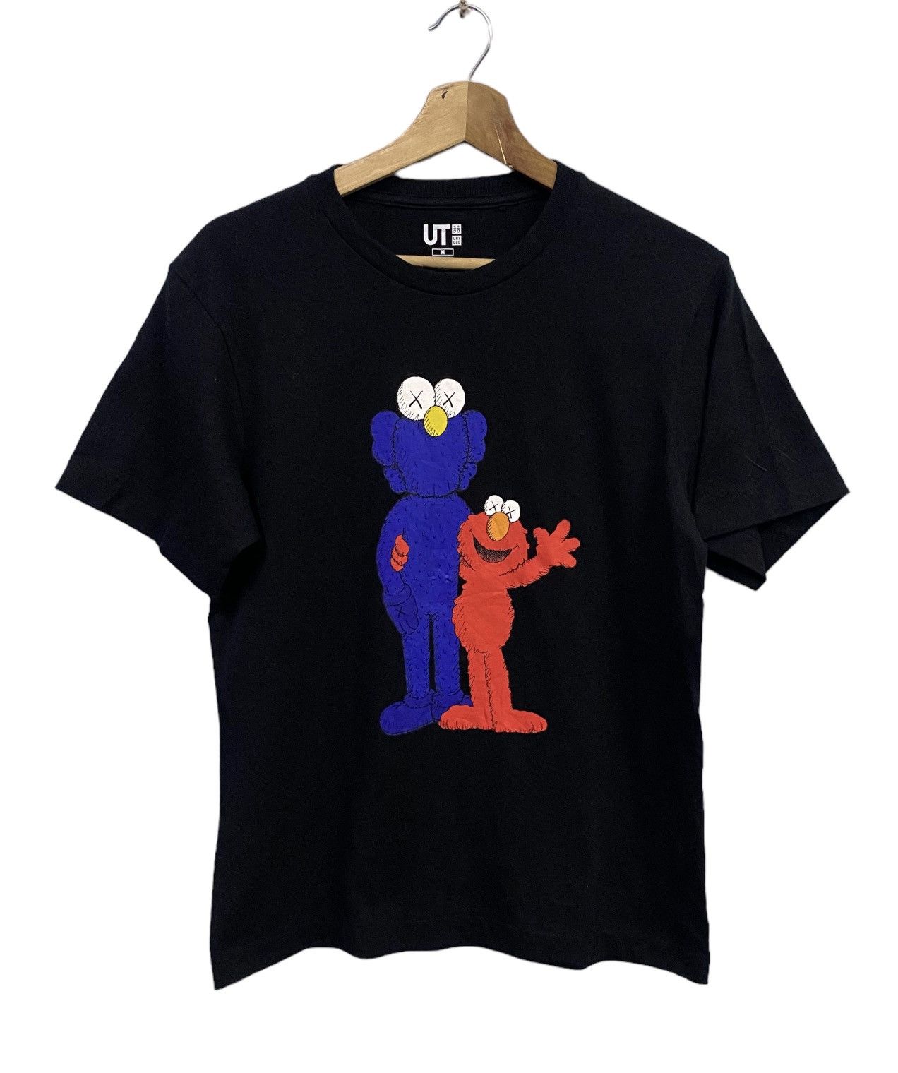 Kaws × Uniqlo KAWS X SESAME STREET T-shirt Size US M / EU 48-50 / 2 - 2 Thumbnail