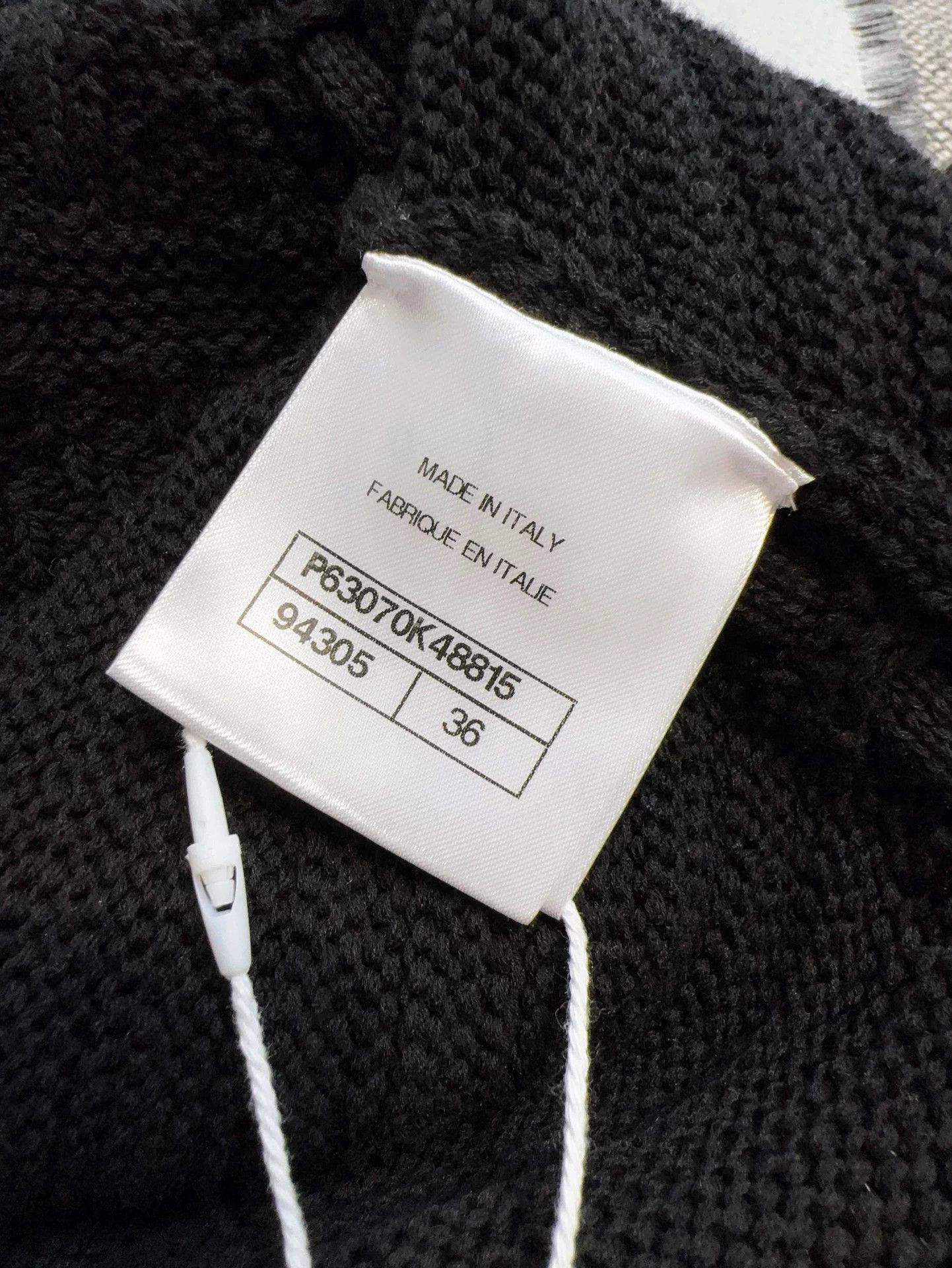 Chanel Chanel off-the-shoulder black CC jacquard knit top 36 Size XS / US 0-2 / IT 36-38 - 8 Thumbnail