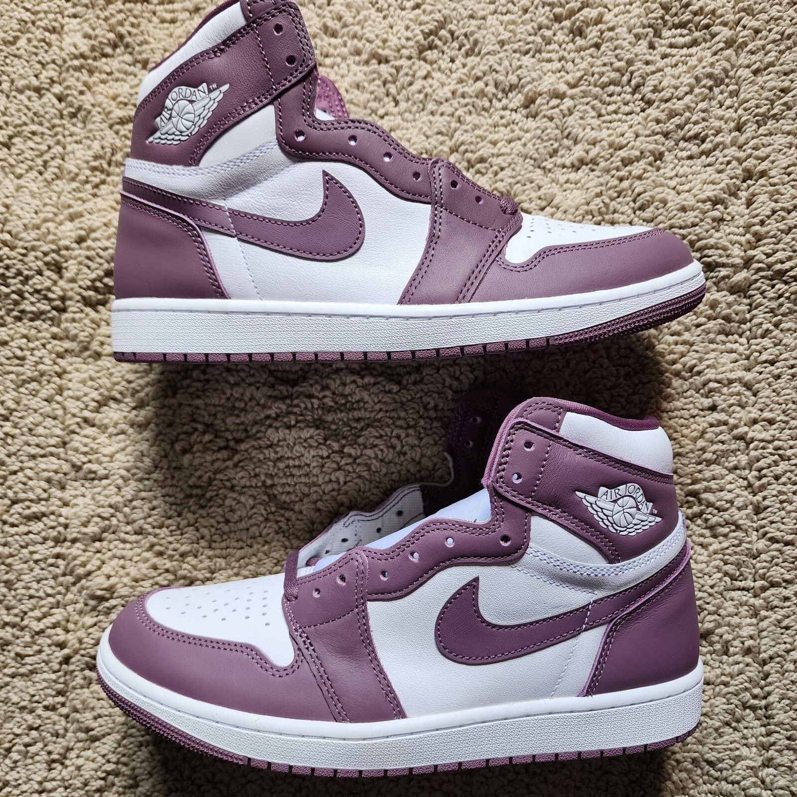 Jordan Brand Air Jordan 1 Retro OG High Mauve Brand New Sz 11 Size US 11 / EU 44 - 2 Thumbnail