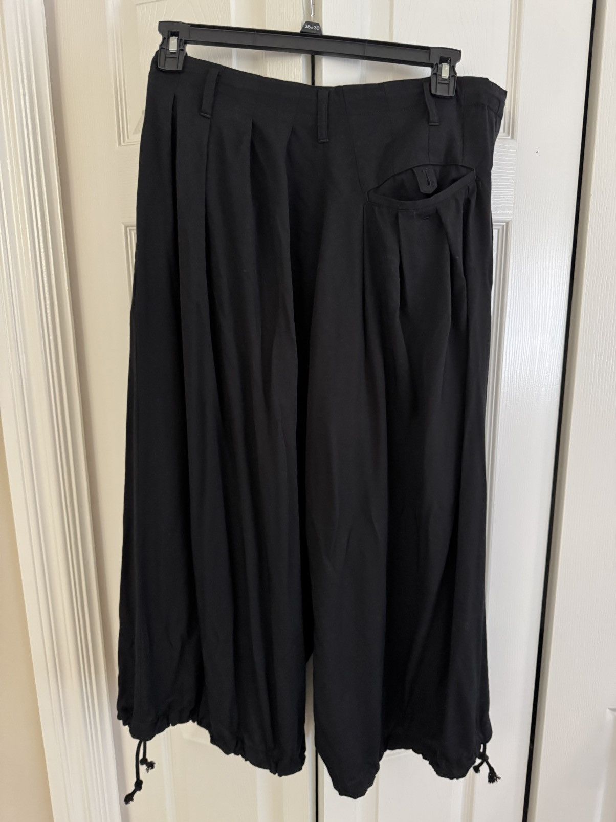 Yohji Yamamoto 19AW Yohji Black Scandal Pleated Balloon Pants Size US 34 / EU 50 - 2 Thumbnail