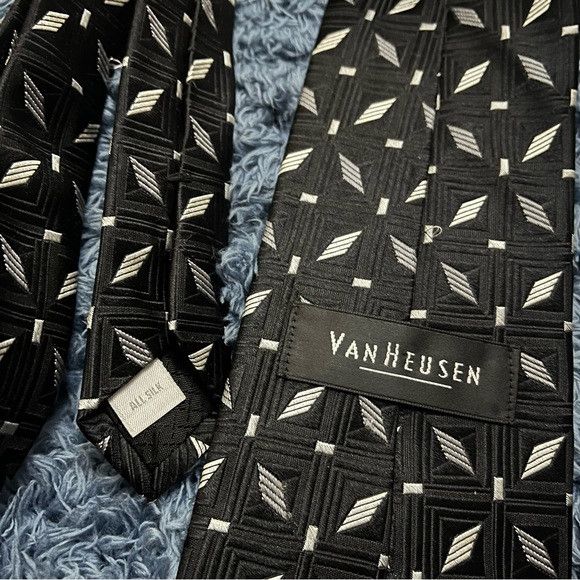 Van Heusen Van Heusen Neck Tie black all silk Size ONE SIZE - 2 Thumbnail
