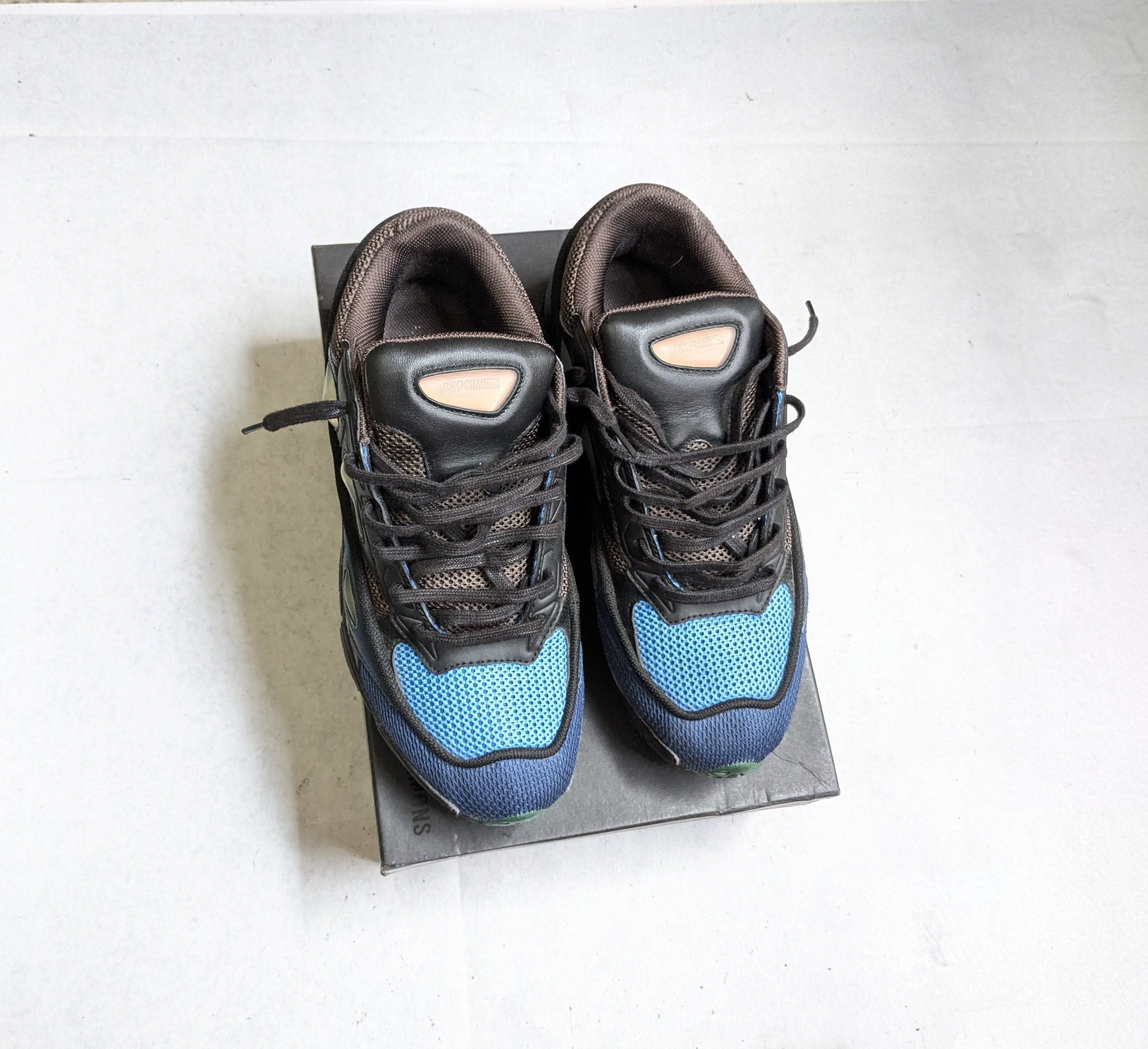 Adidas × Raf Simons Raf Simons Ozweego 2 Black Blue Size US 10.5 / EU 43-44 - 2 Thumbnail