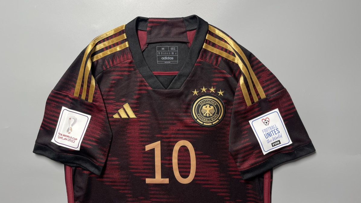 Adidas GERMANY ADIDAS 2022 WORLD CUP SOCCER AWAY JERSEY #10 GNABRY Size US M / EU 48-50 / 2 - 3 Thumbnail