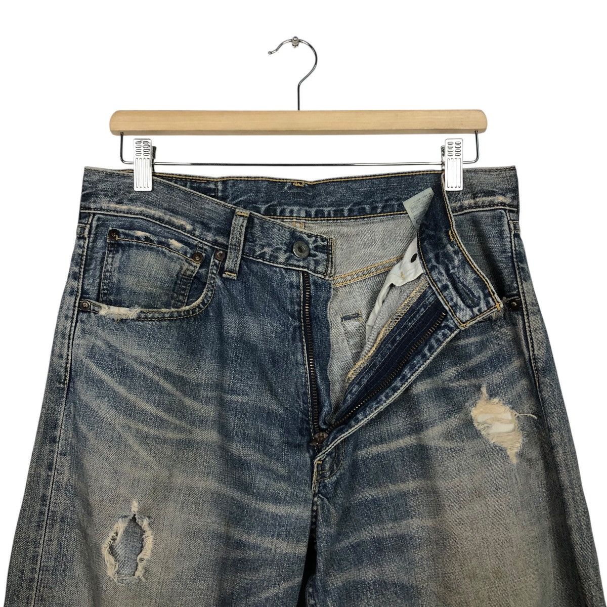 Levi's Levi’s Vintage Distressed Faded Denim Heavy Whiskers Rare Size US 32 / EU 48 - 19 Thumbnail