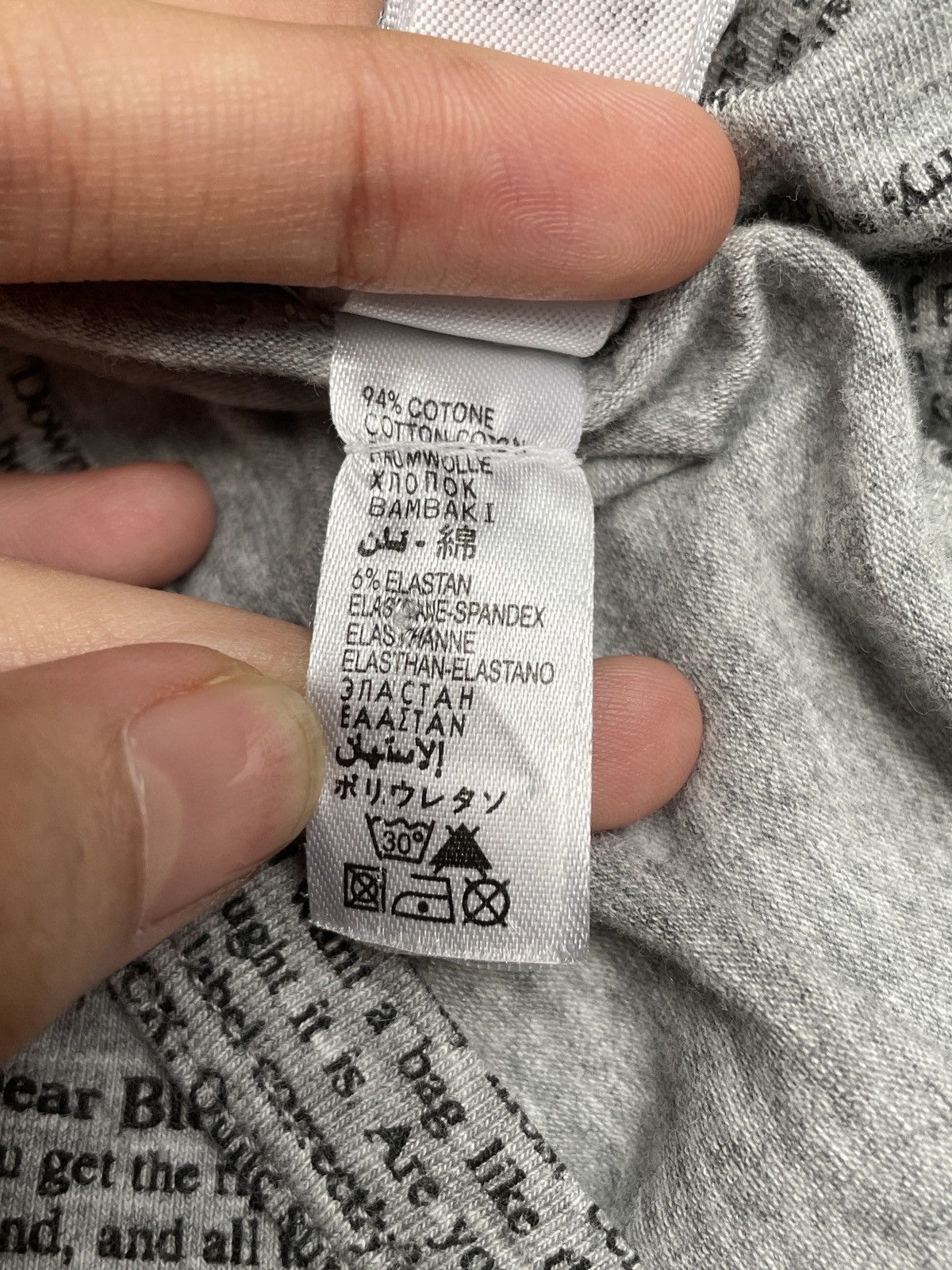 Just Cavalli Vintage John Galliano Gazette Newspaper V neck T-shirt 2000s Size US S / EU 44-46 / 1 - 13 Thumbnail