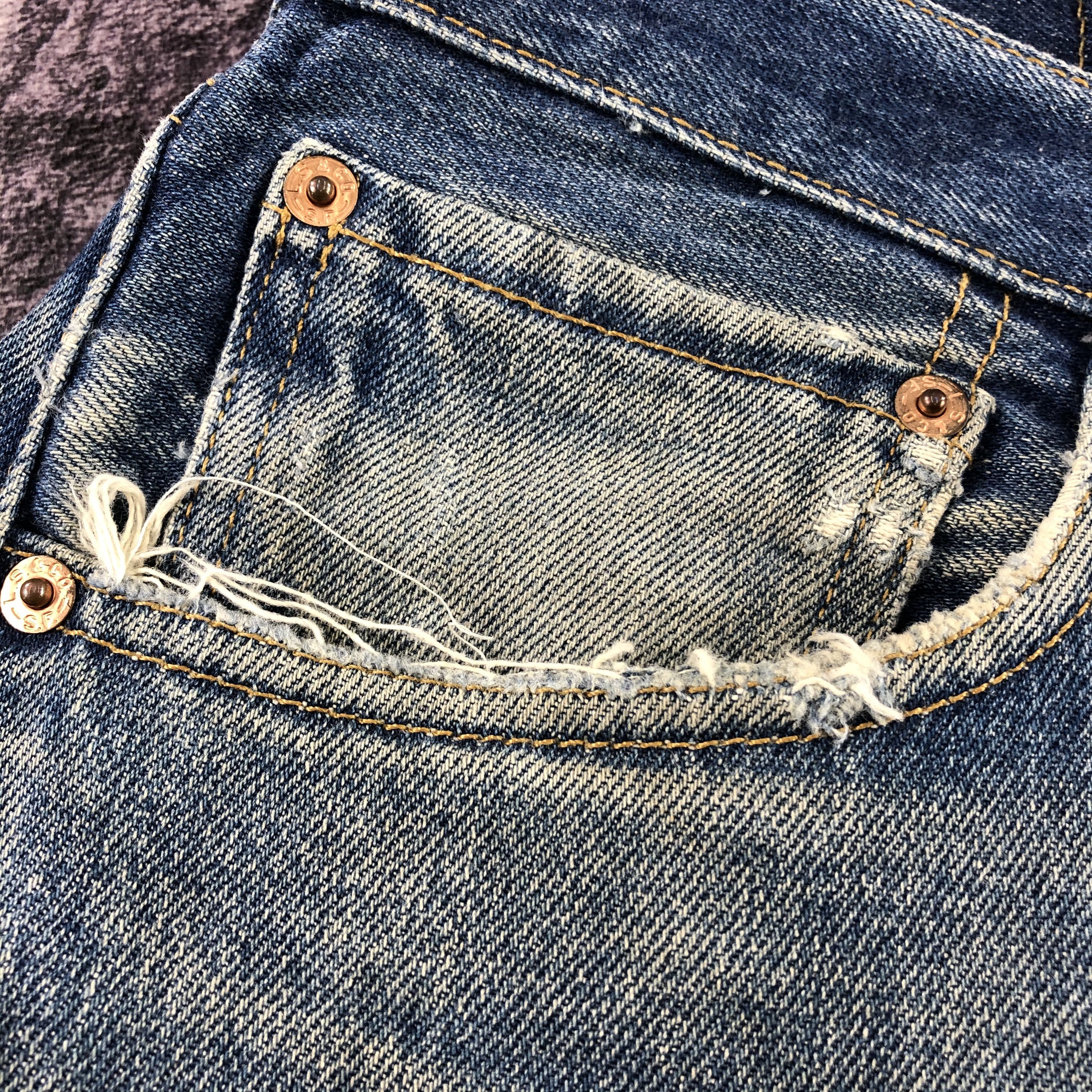 Levi's 90s Vintage Blue Wash Levis 501 Jeans-JM2937 Size US 36 / EU 52 - 9 Thumbnail